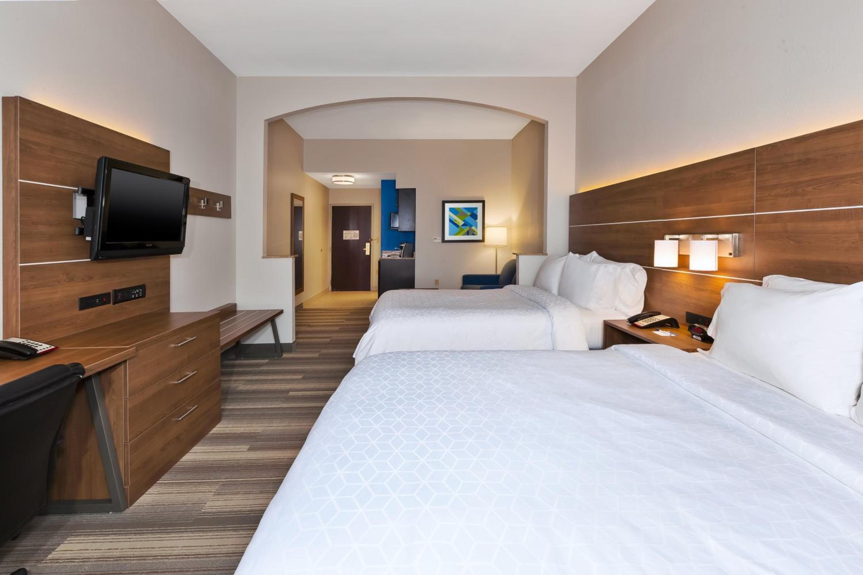 Holiday Inn Express Hotel & Suites Warminster-Horsham by IHG