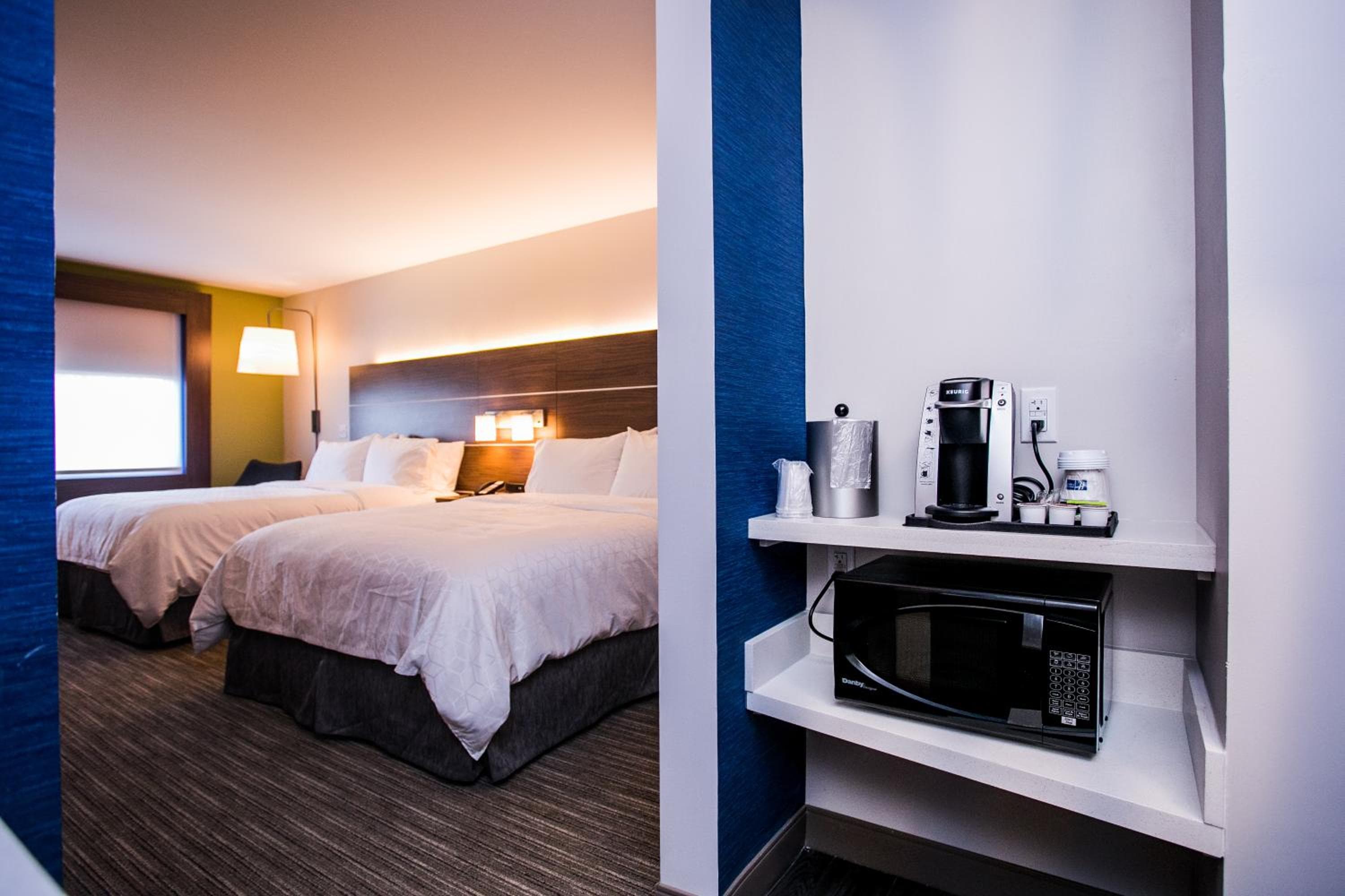 Holiday Inn Express & Suites Rehoboth Beach by IHG