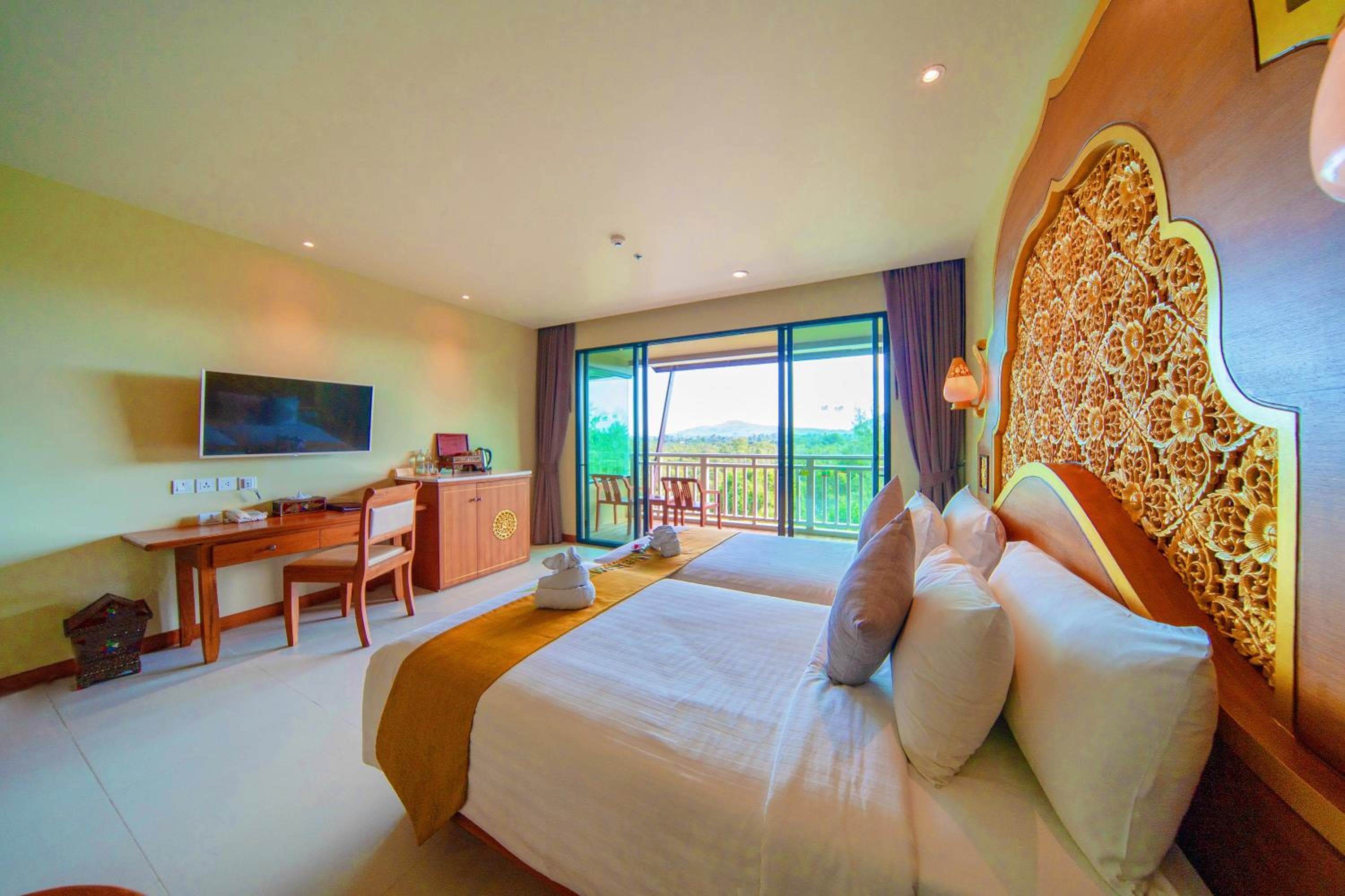 Maikhao Palm Beach Resort - SHA Plus