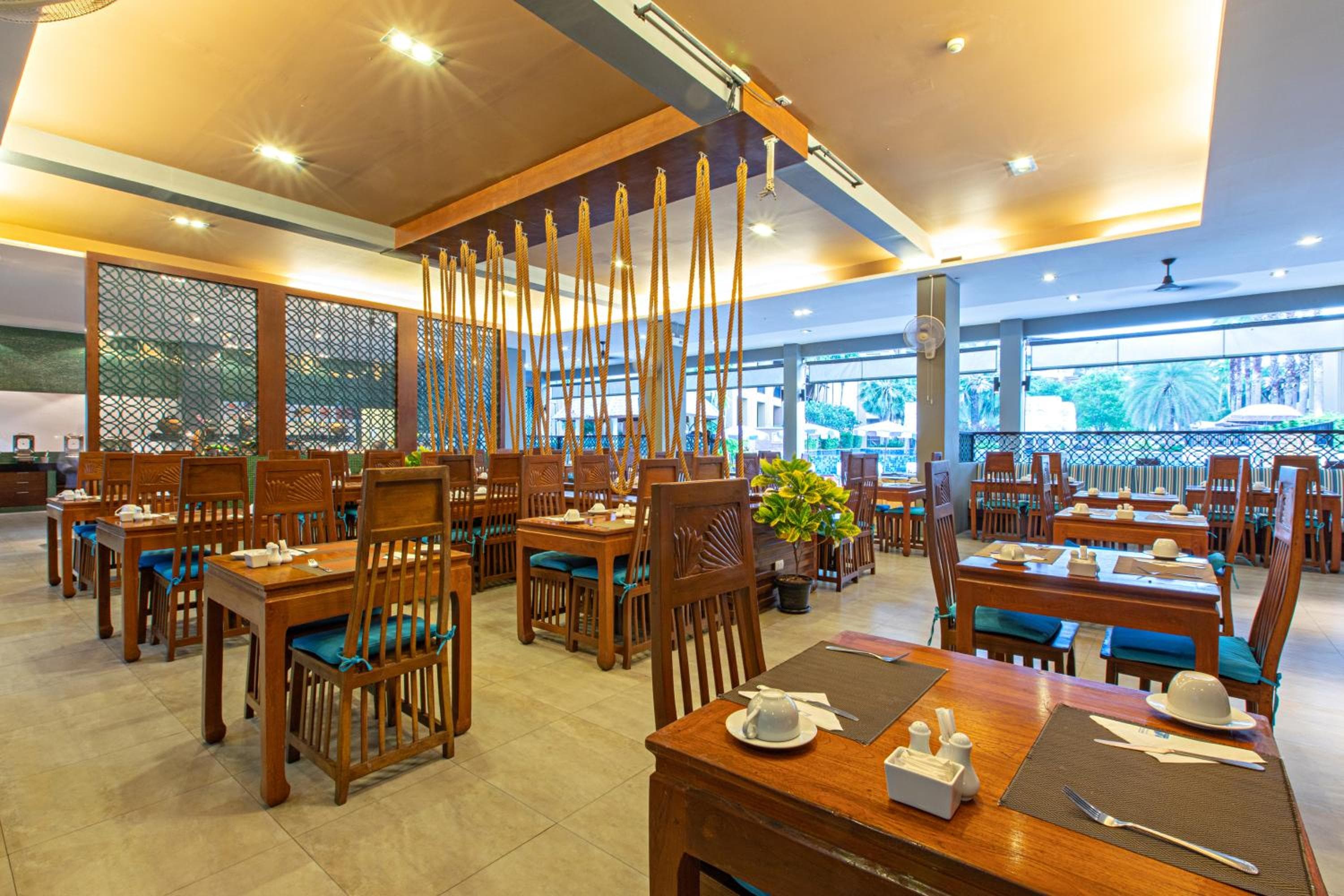 Rawai Palm Beach Resort - SHA Extra Plus