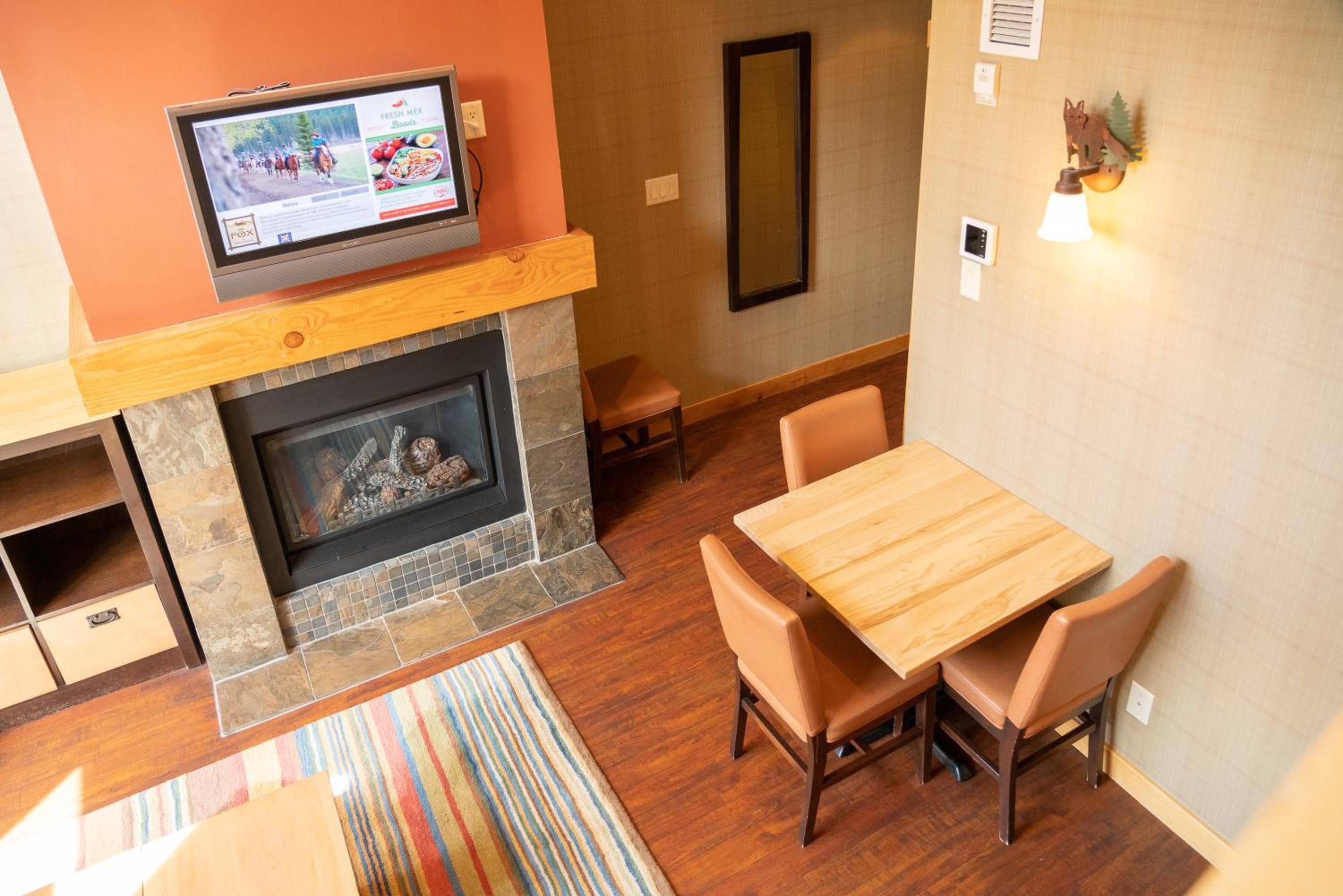 Fox Hotel and Suites