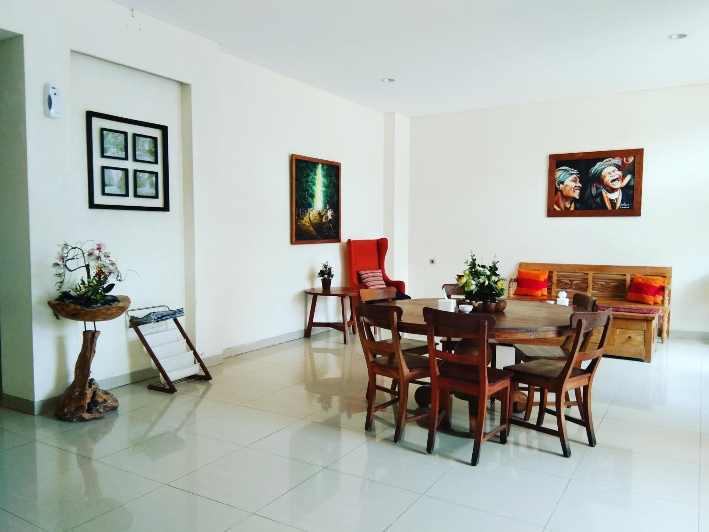 Antika Hotel