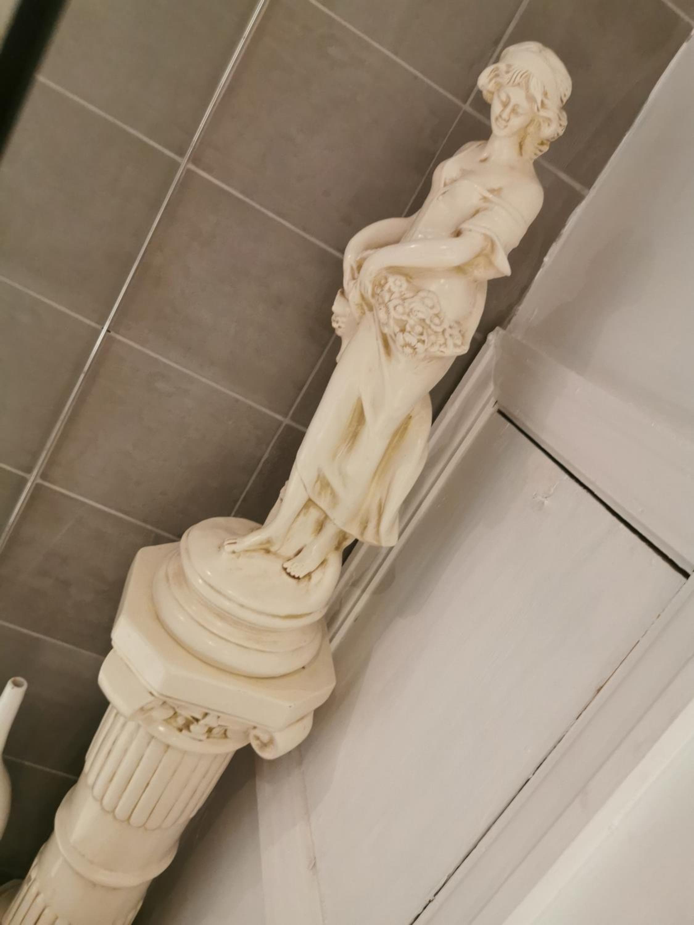 Victoriana Apartment - Private Balcony
