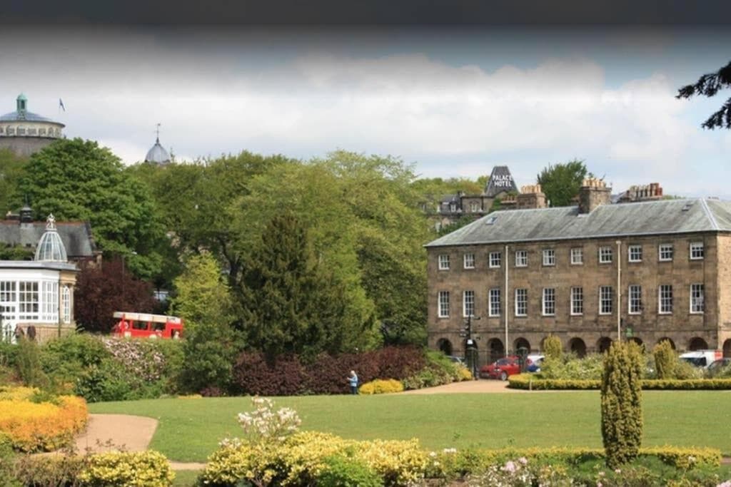 No 6 The Square Tearooms & Accommodation