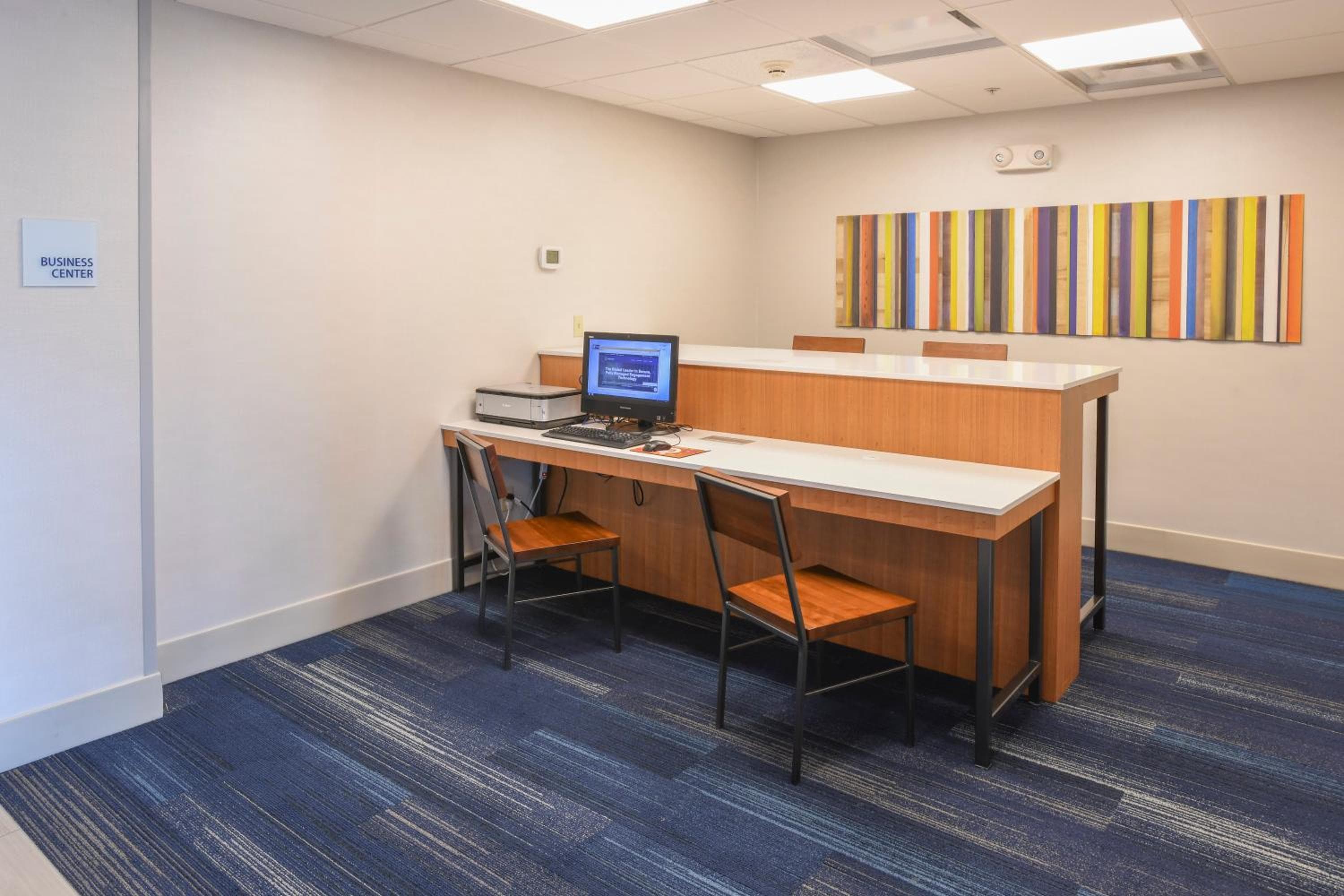 Holiday Inn Express Hotel & Suites Richwood - Cincinnati South by IHG