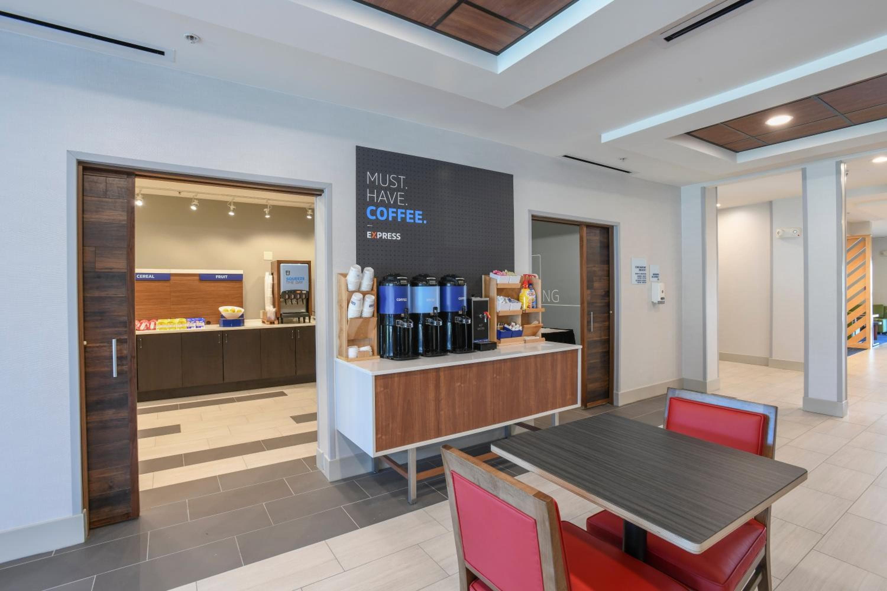 Holiday Inn Express Hotel & Suites Richwood - Cincinnati South by IHG