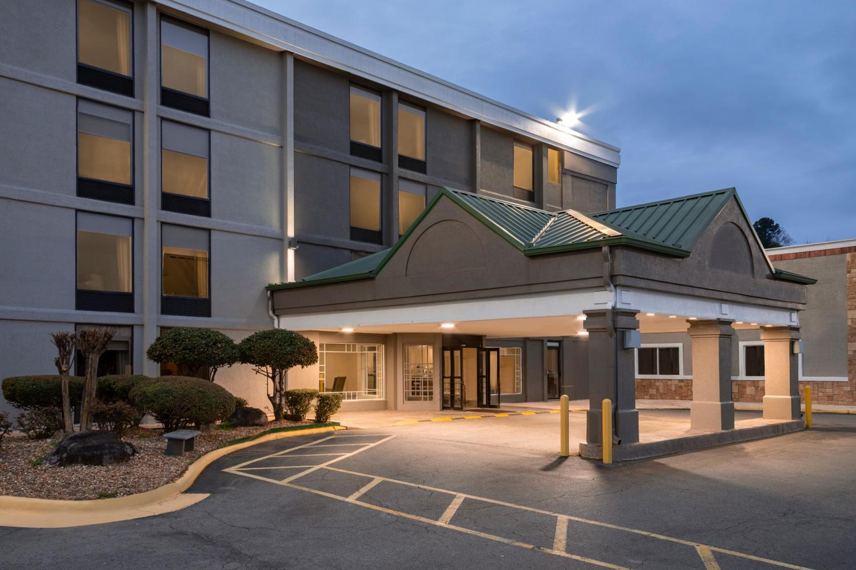 Country Inn & Suites by Radisson, North Little Rock, AR