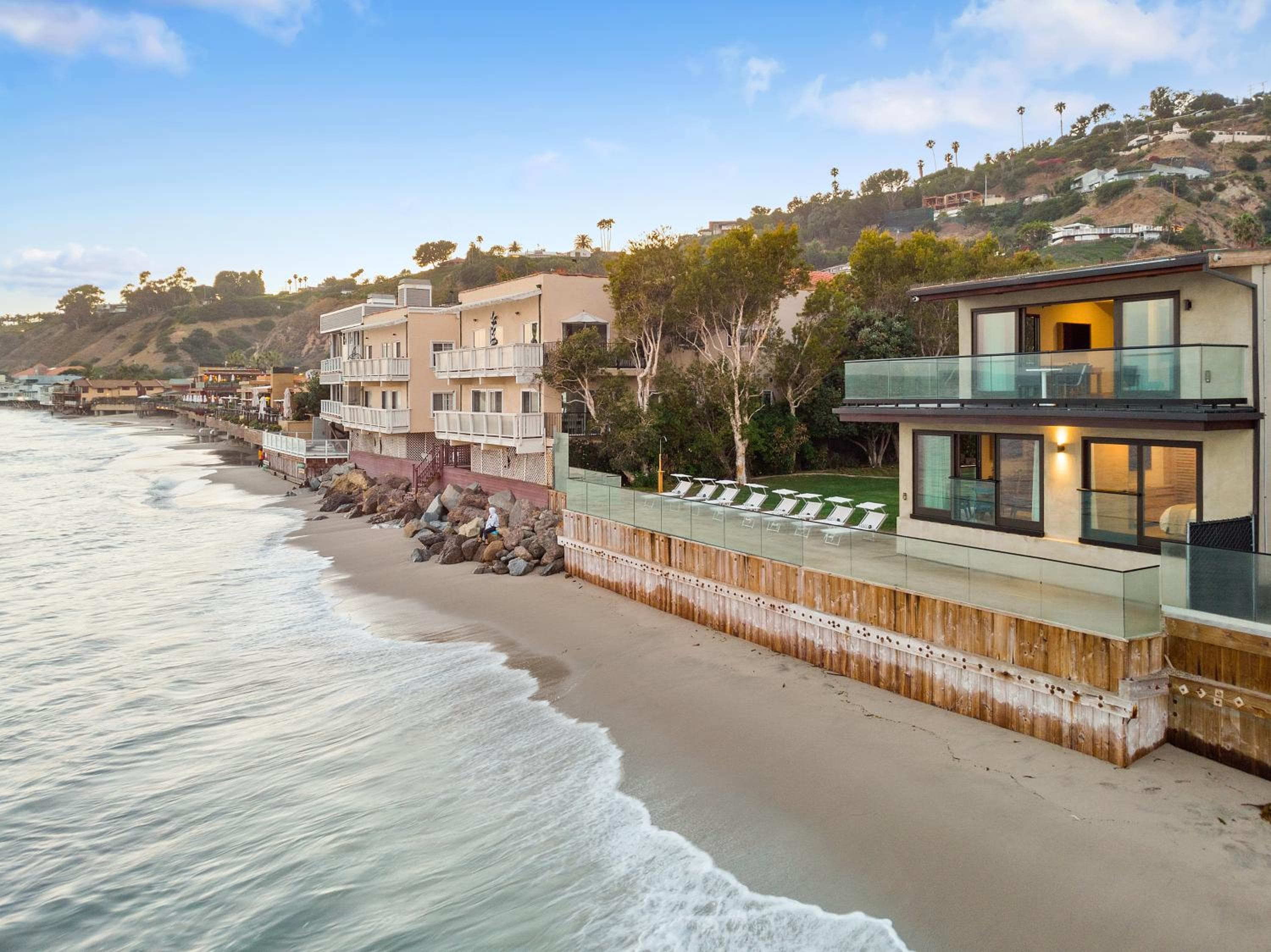 SA Beach by Stay Awhile Villas