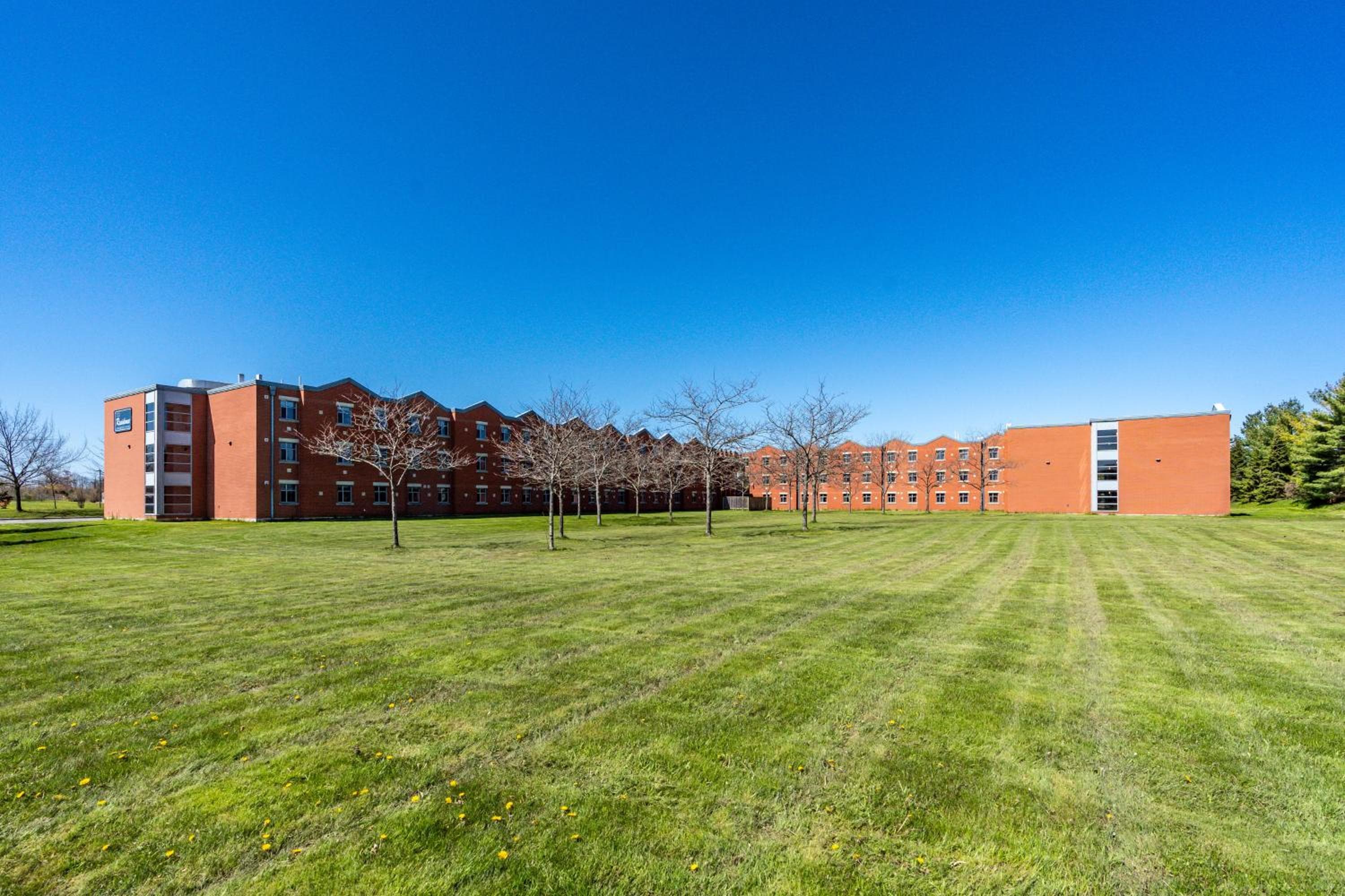 Residence & Conference Centre - Welland