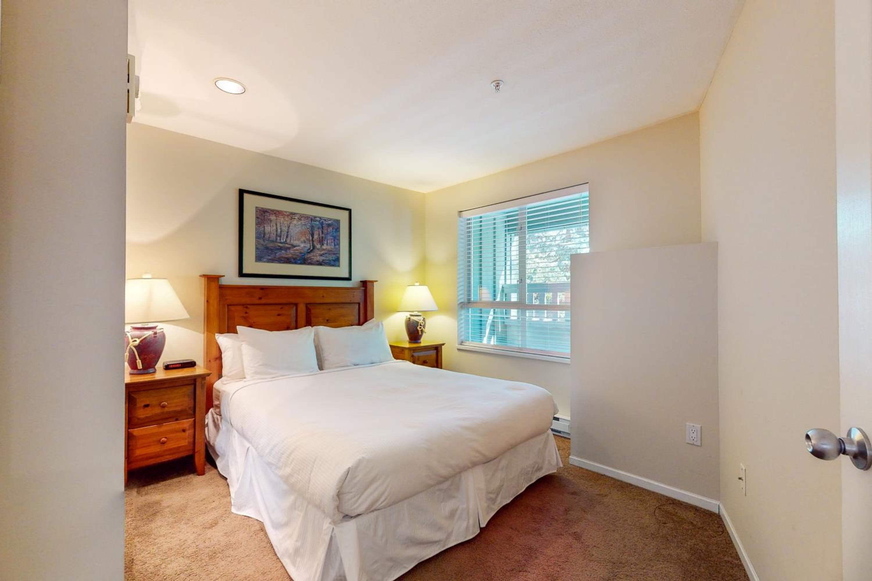 Town Plaza, Unit 256