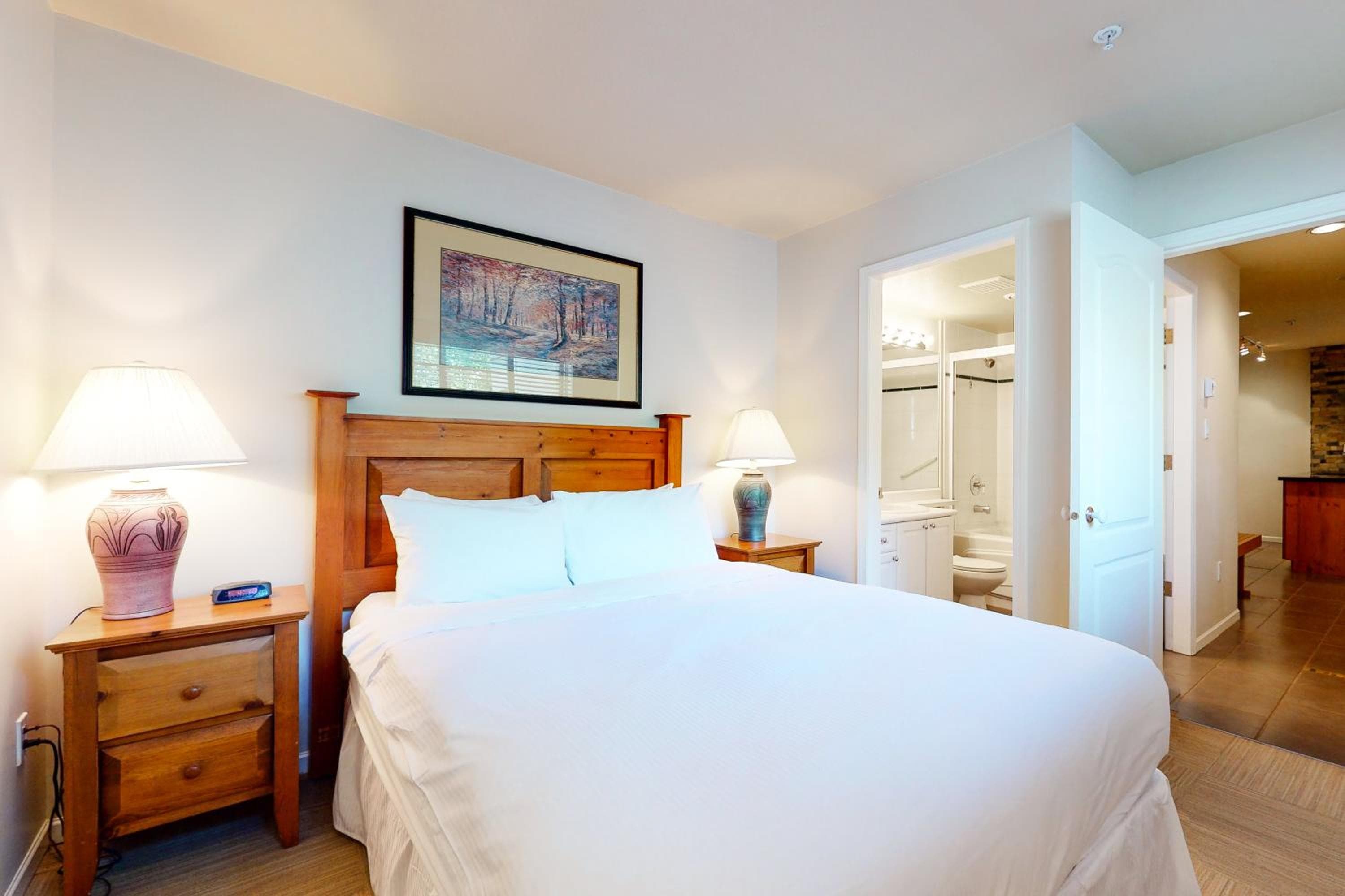 Town Plaza, Unit 256