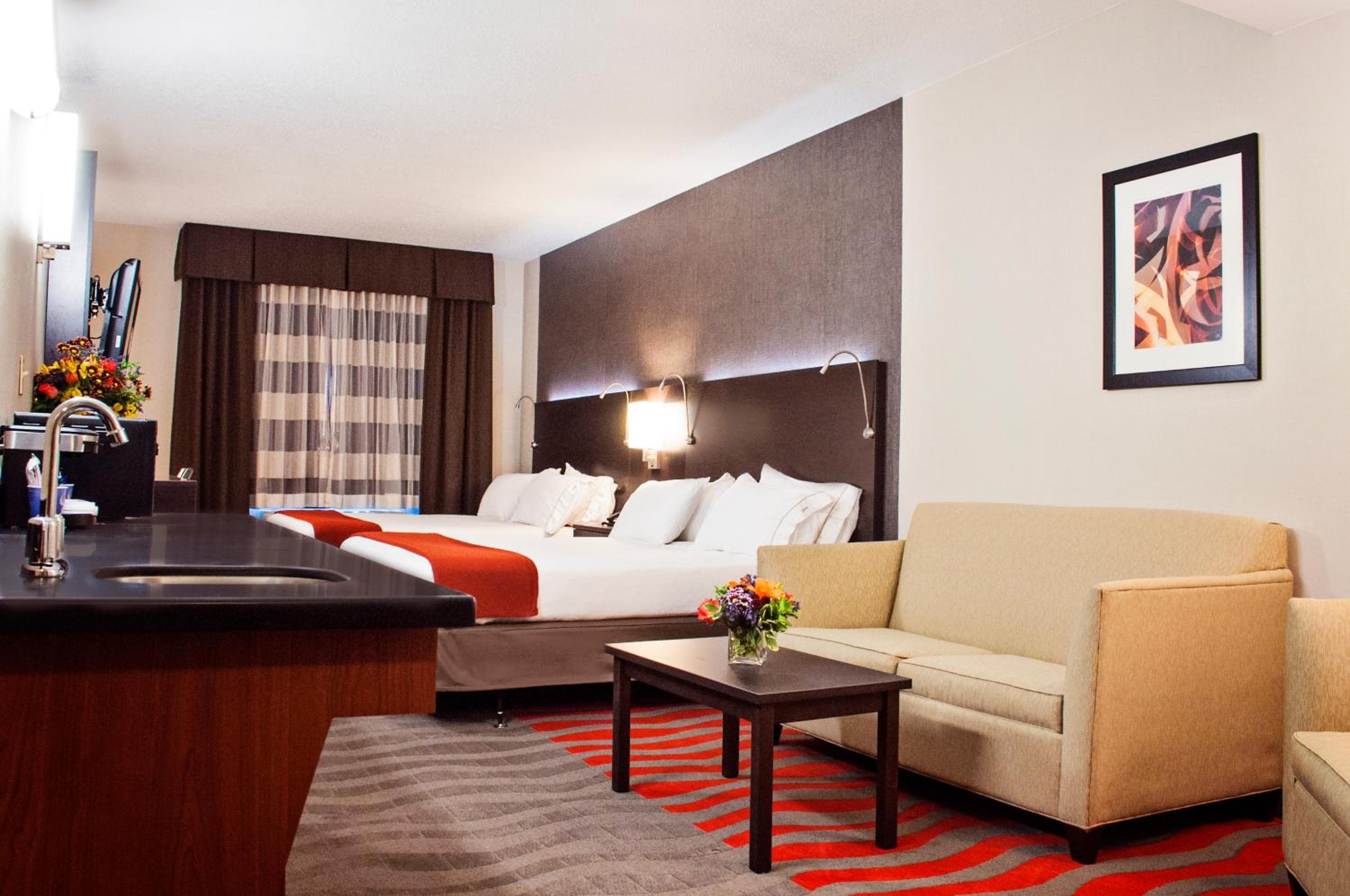 Holiday Inn Express Hotel & Suites Pittsburgh-South Side by IHG