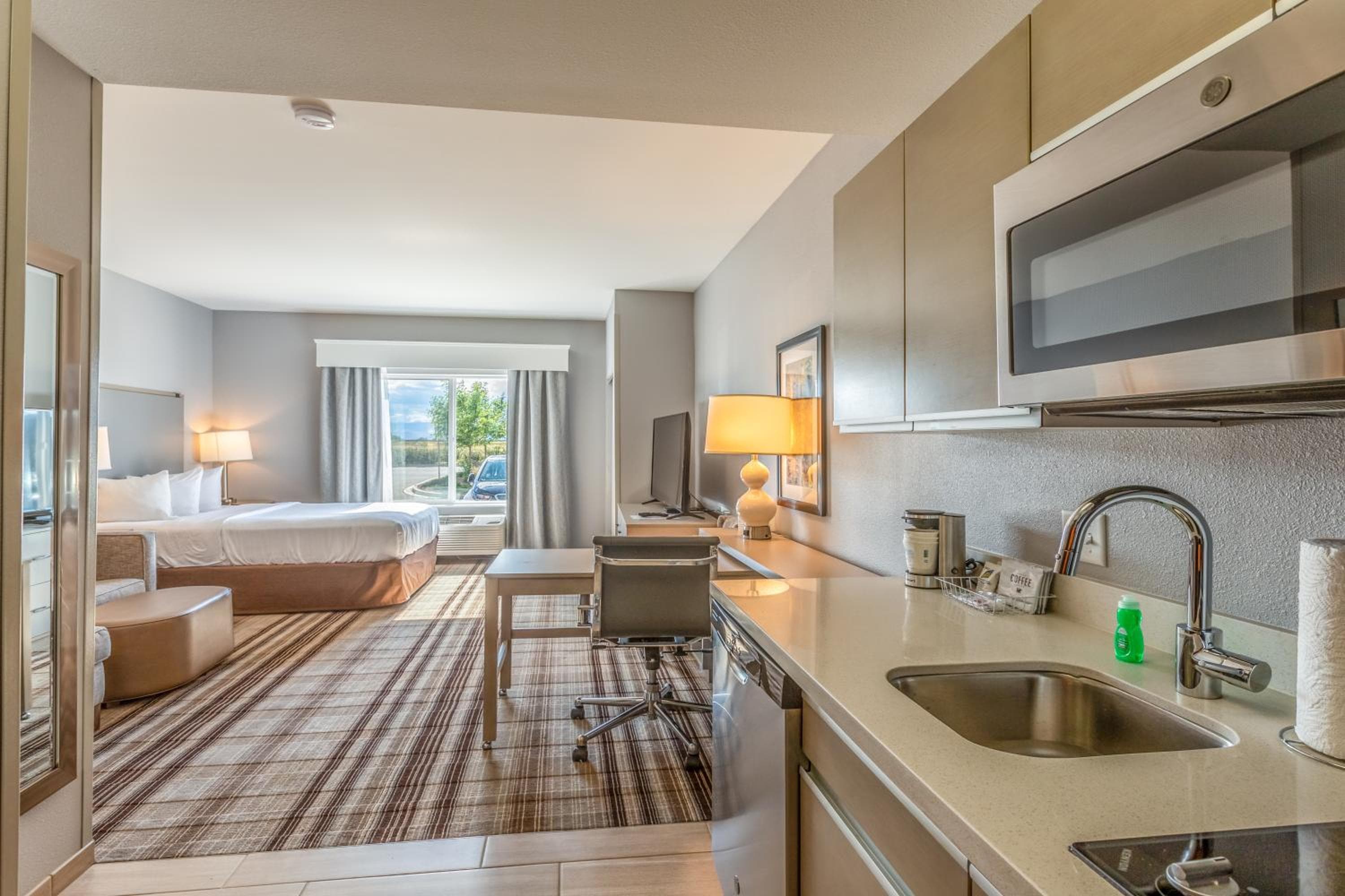 Hawthorn Extended Stay by Wyndham Loveland