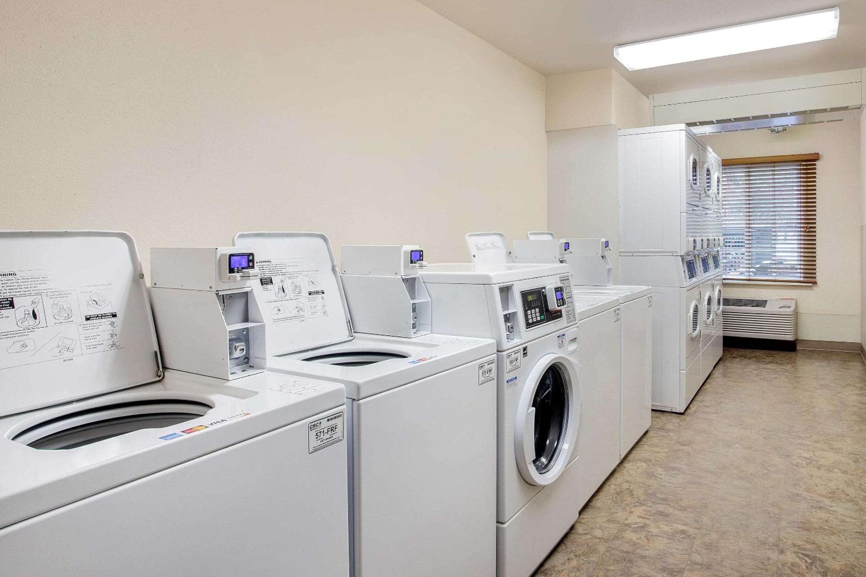 WoodSpring Suites Asheville - Biltmore West