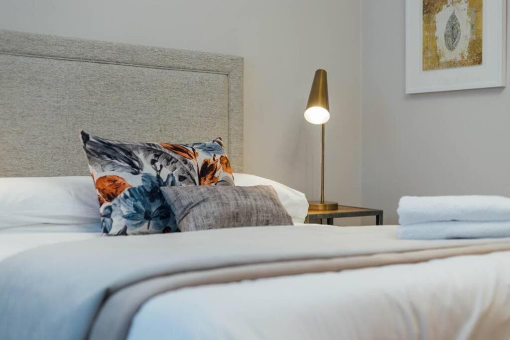 Glasgow Central Luxury Apartment