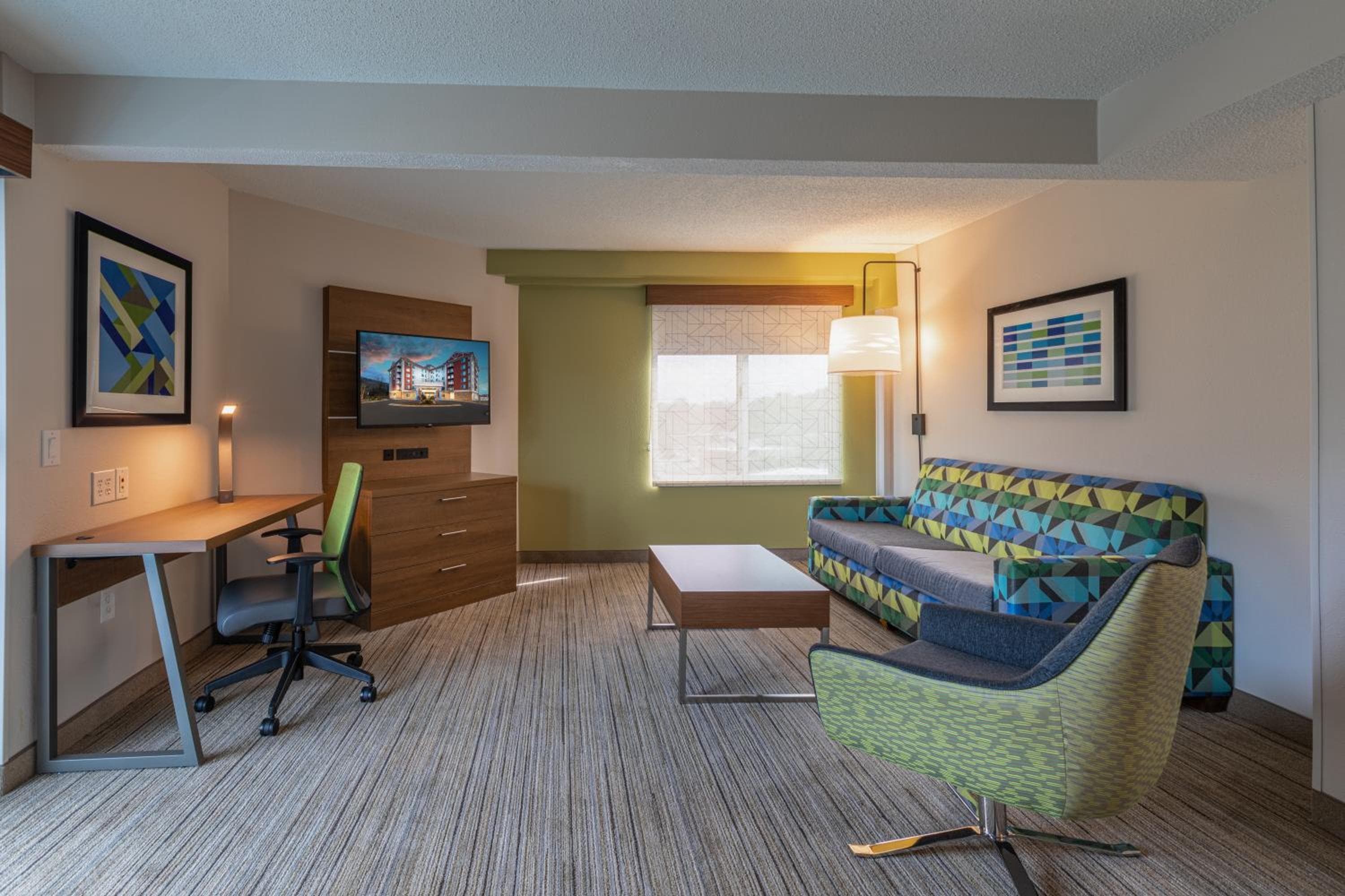 Holiday Inn Express & Suites Asheville Downtown by IHG