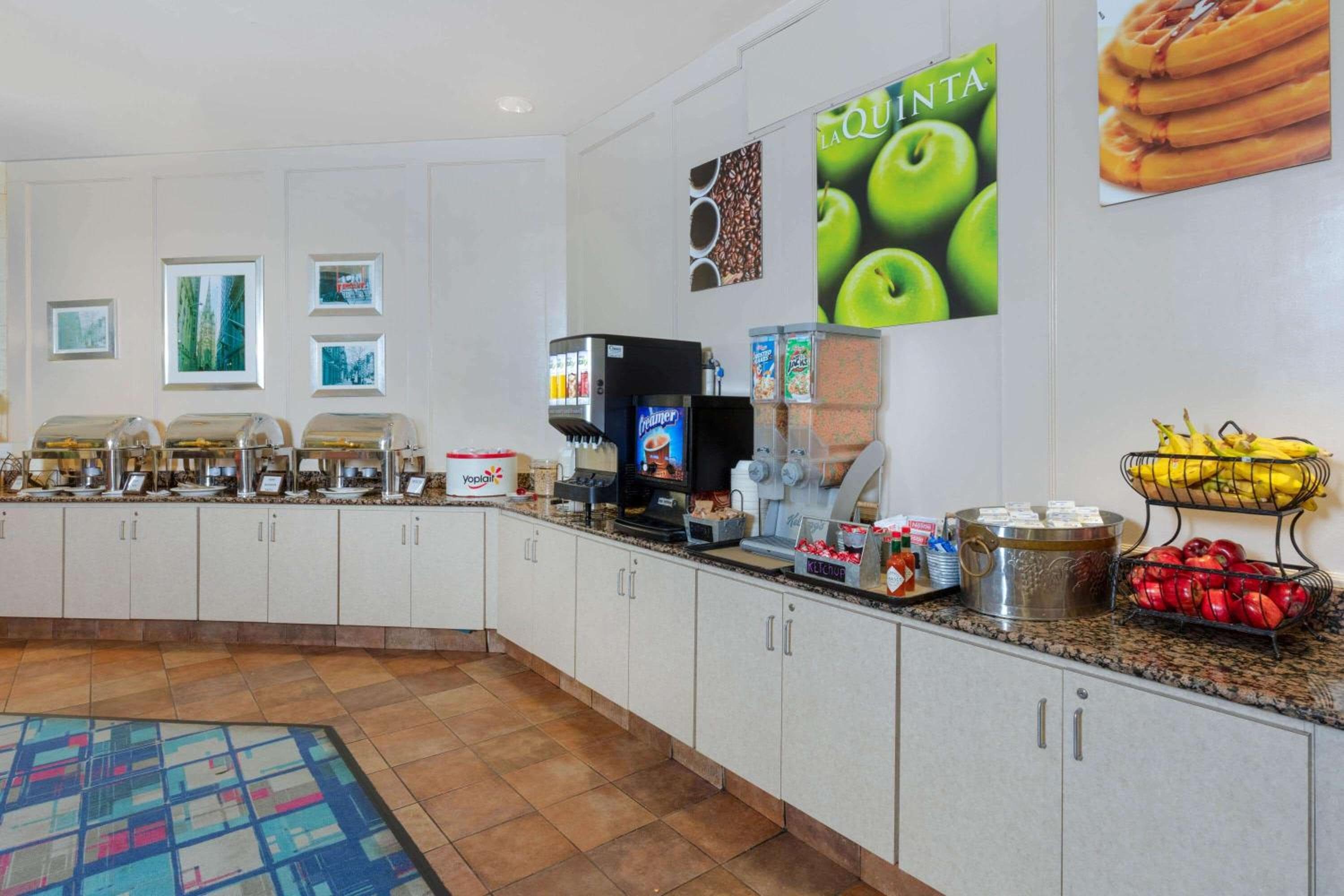 La Quinta by Wyndham Secaucus Meadowlands