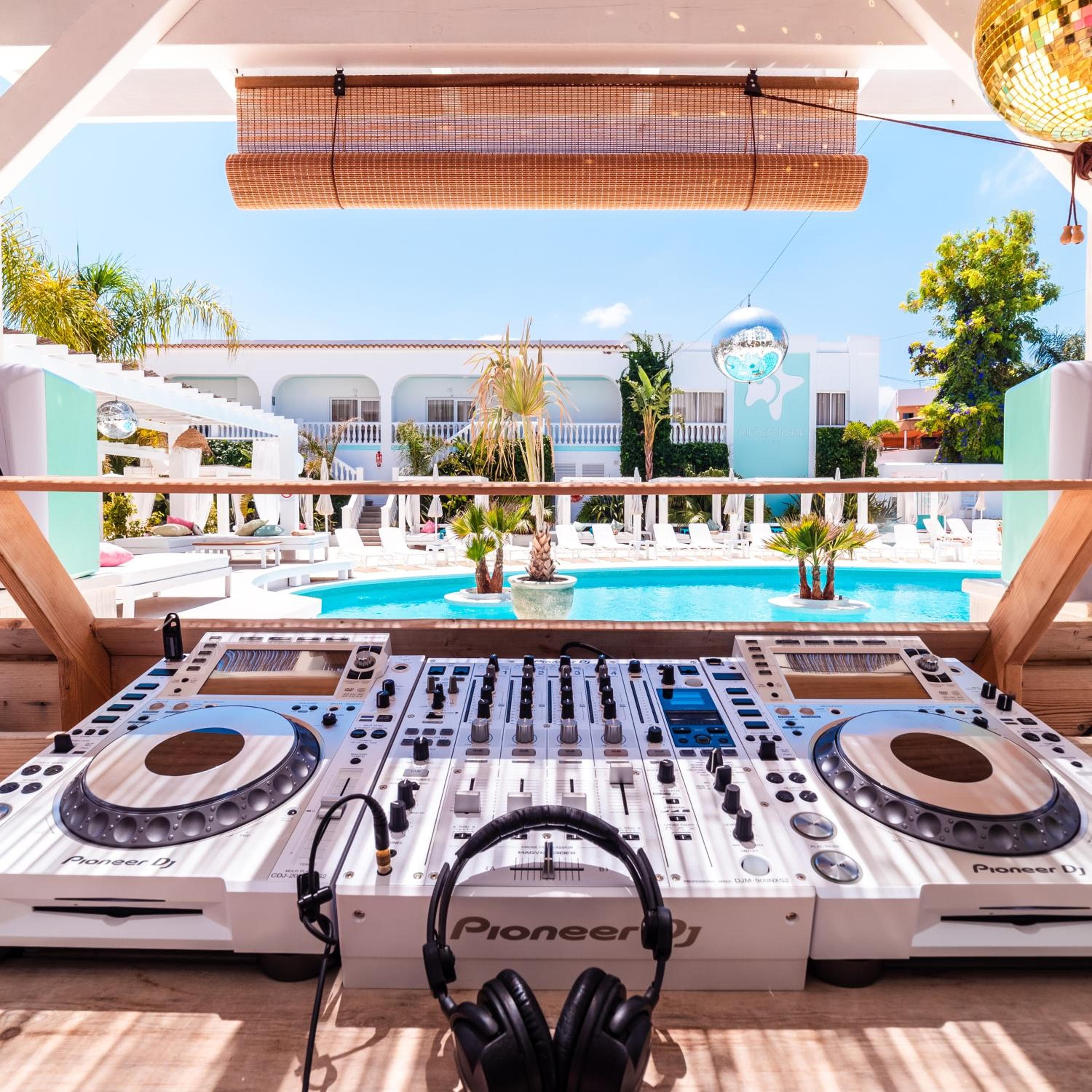 ENDLSS BEACH & DISCO HOTEL IBIZA Adults Only