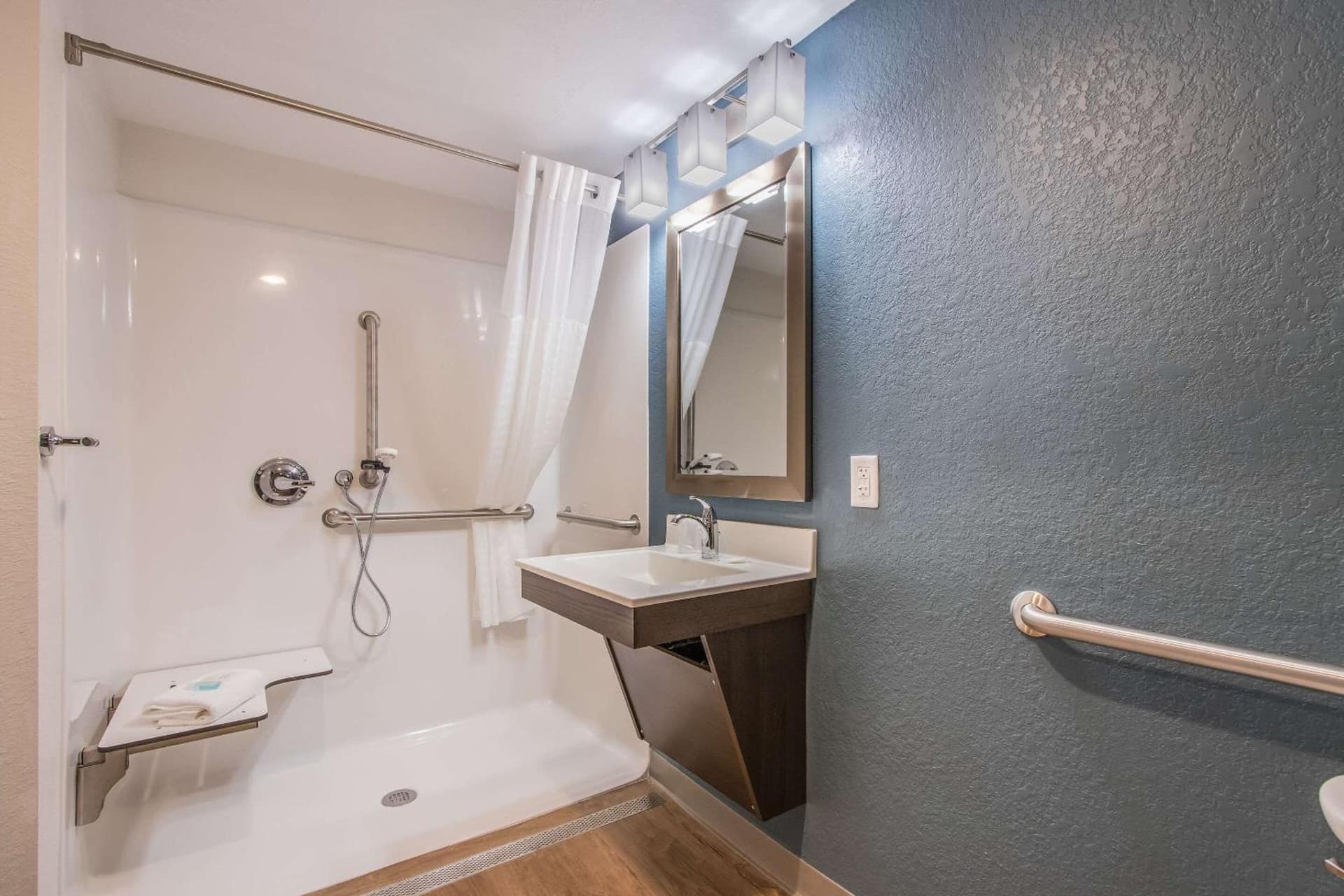 WoodSpring Suites Doral Miami Airport