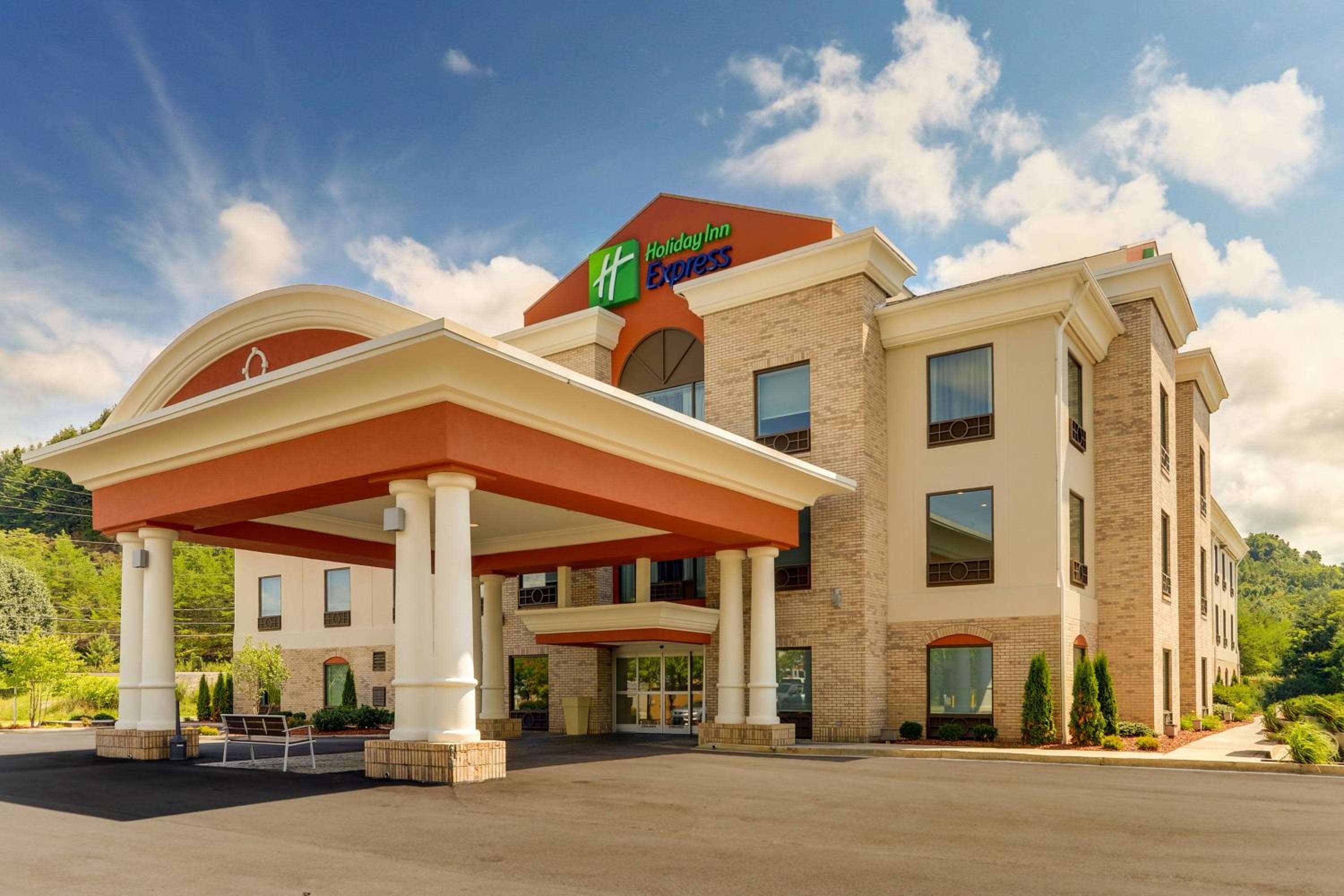 Holiday Inn Express Hotel & Suites Corbin by IHG