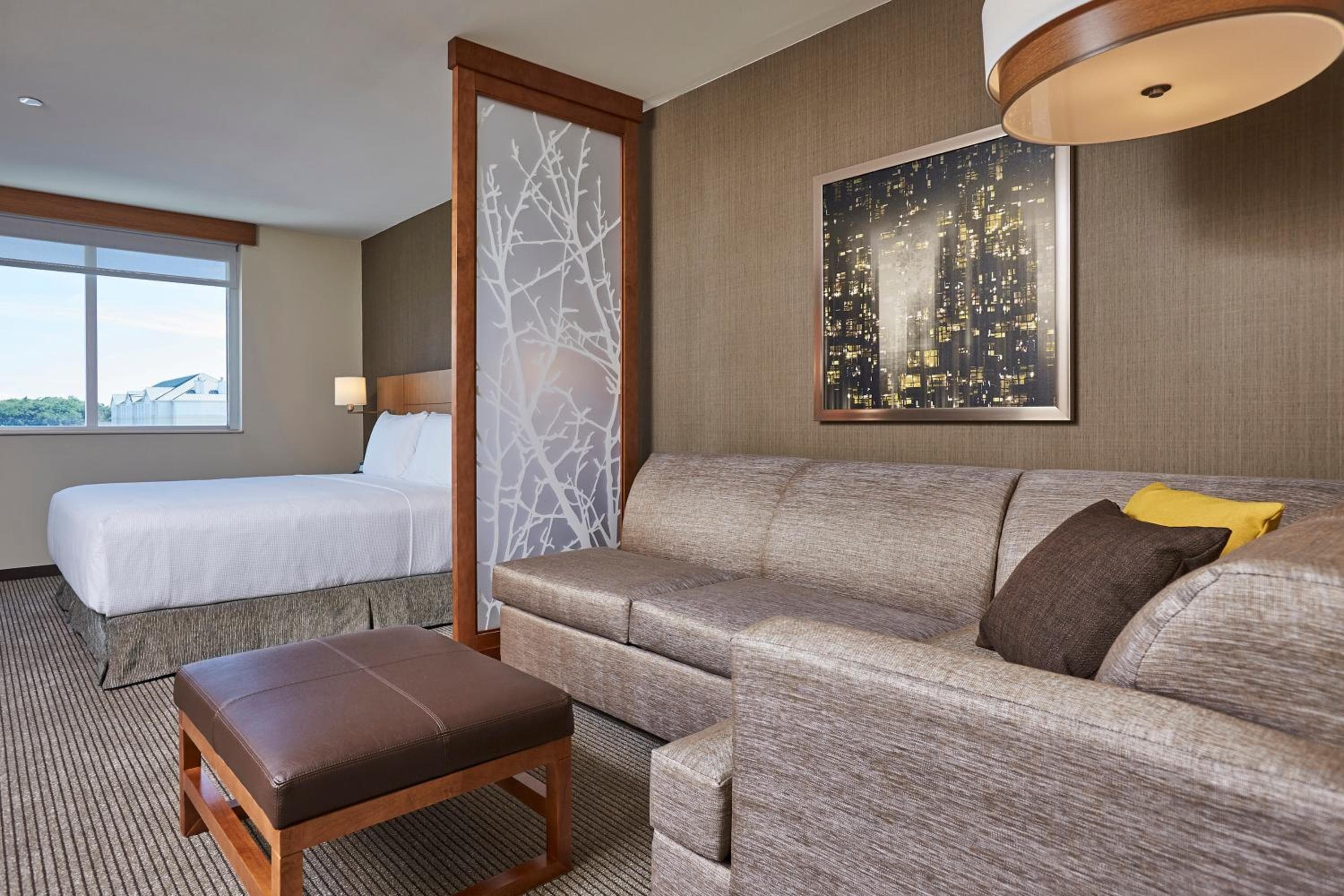 Hyatt Place Toronto Mississauga and Luxe Convention Centre