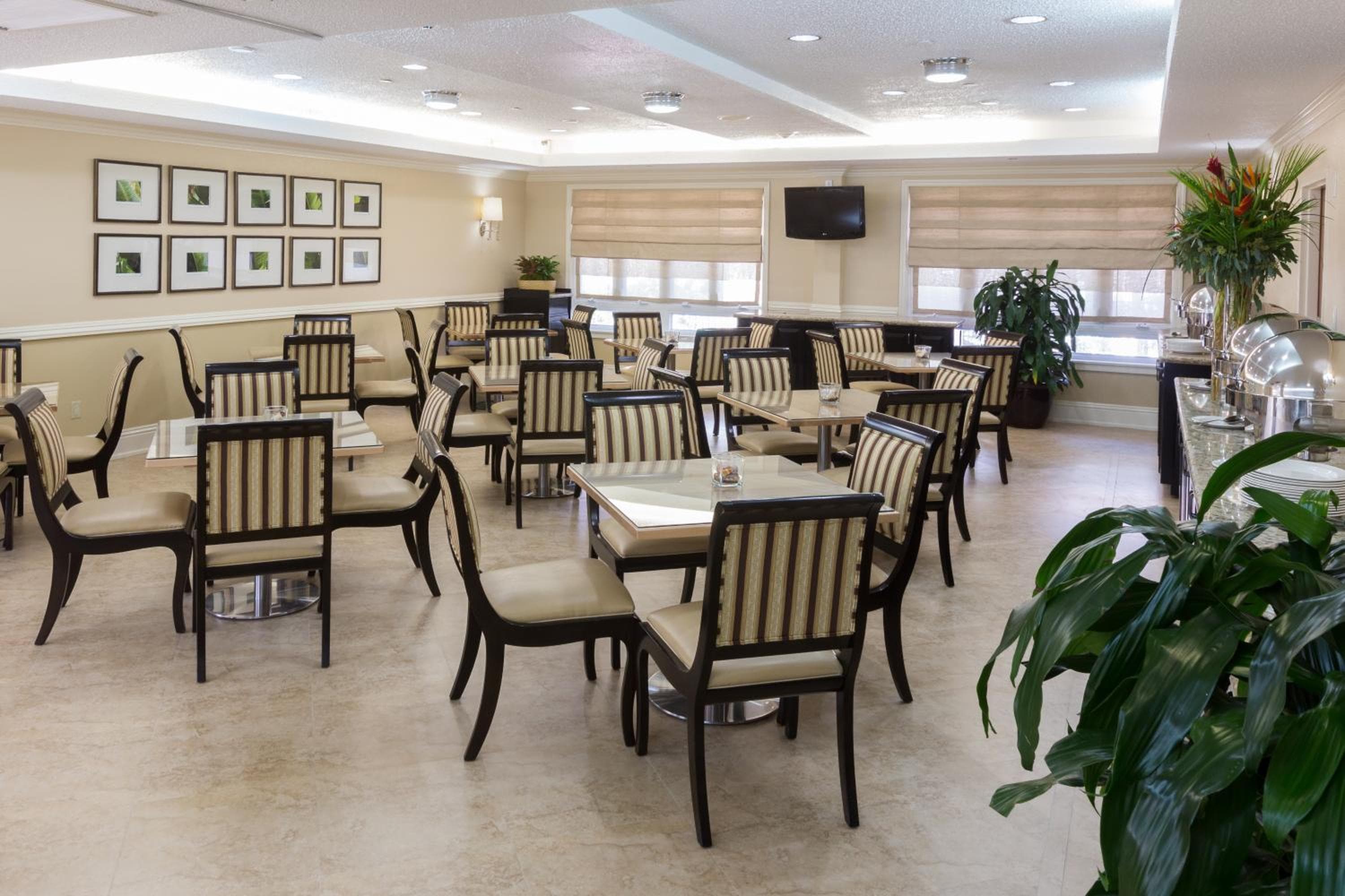 Comfort Suites Paradise Island