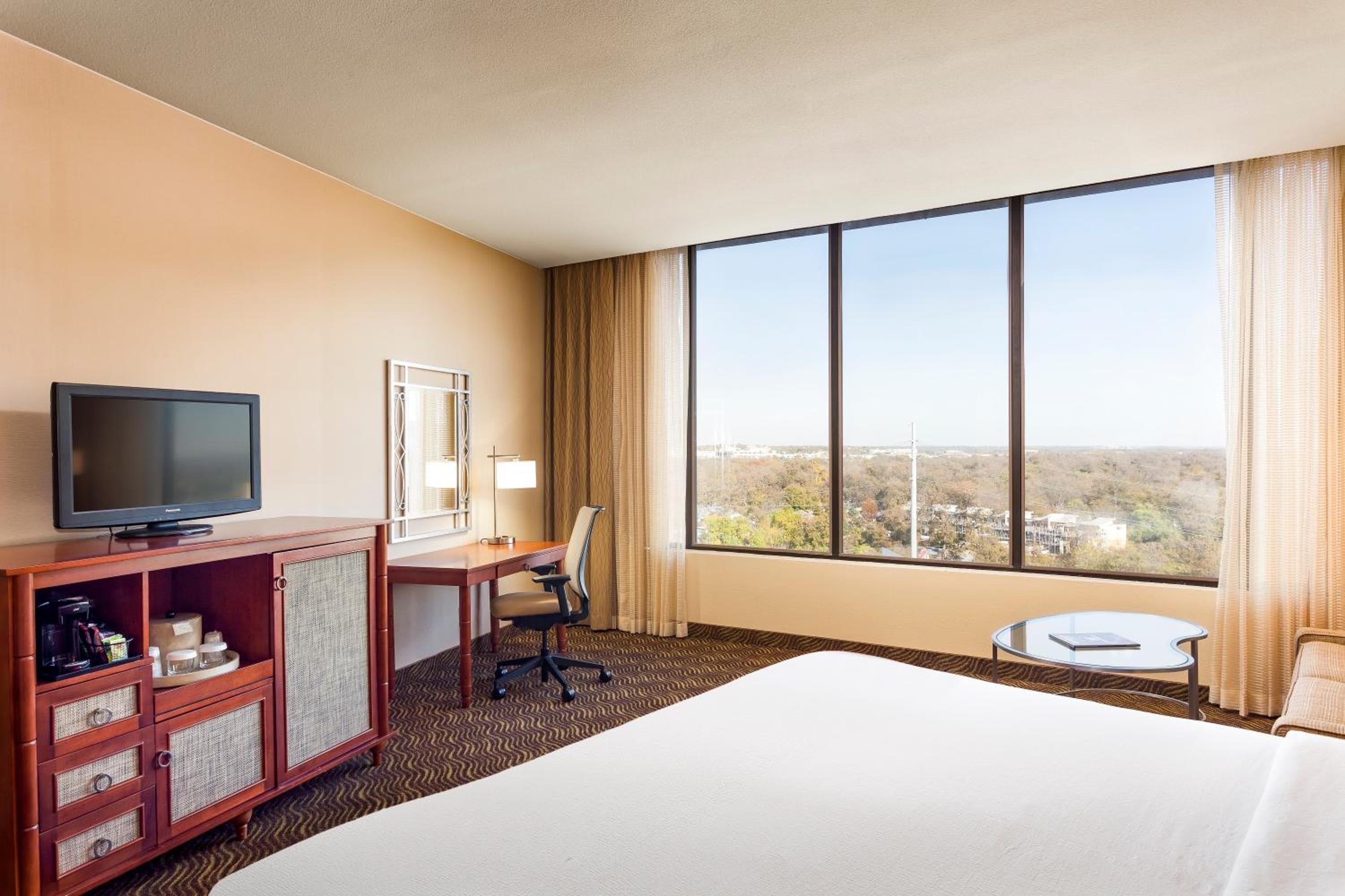 Holiday Inn Austin -Town Lake by IHG