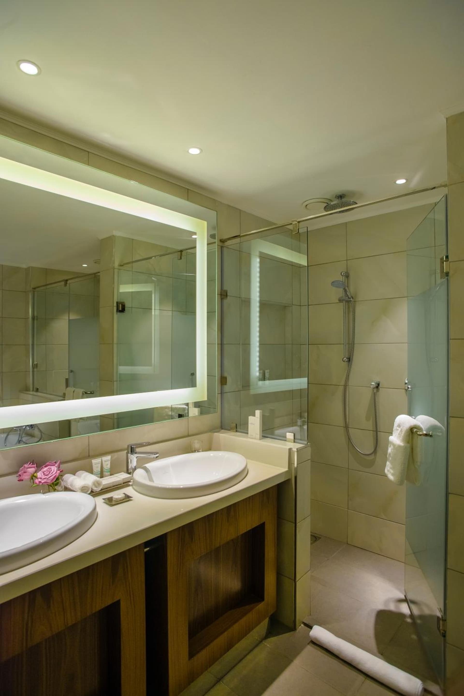 Crowne Plaza Nairobi Airport by IHG