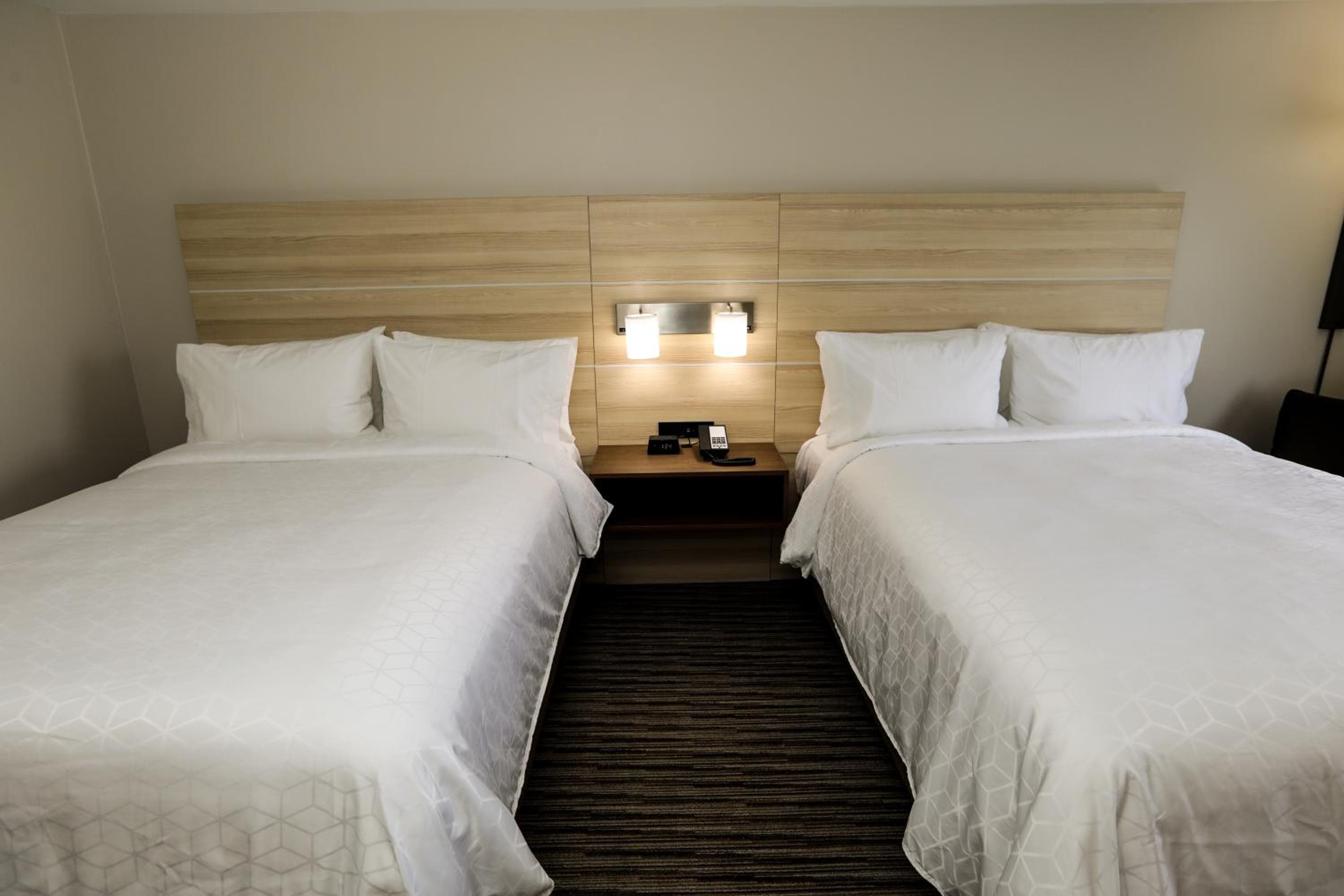 Holiday Inn Express Hillsboro I-35 by IHG
