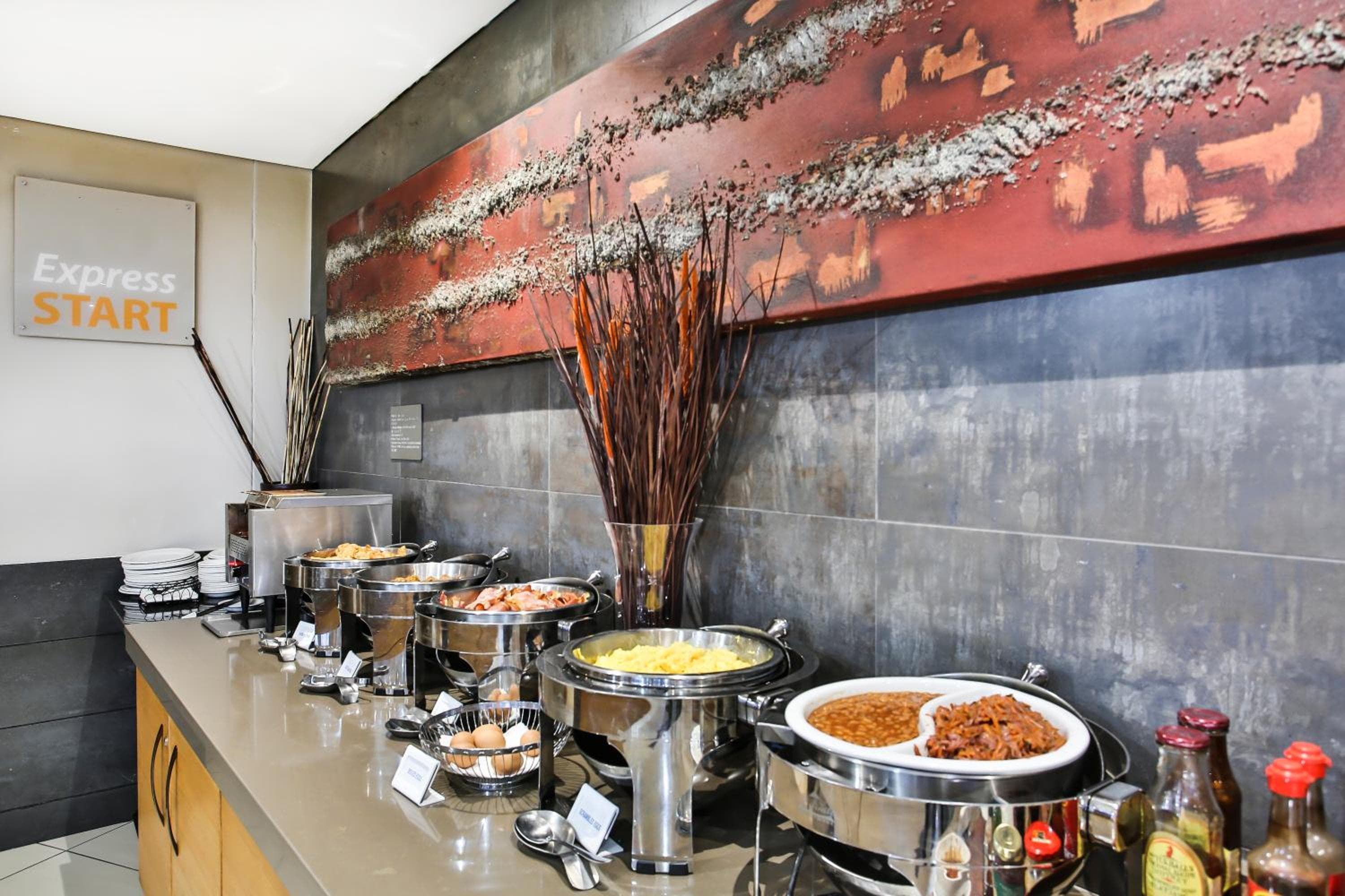 Holiday Inn Express Sandton-Woodmead by IHG