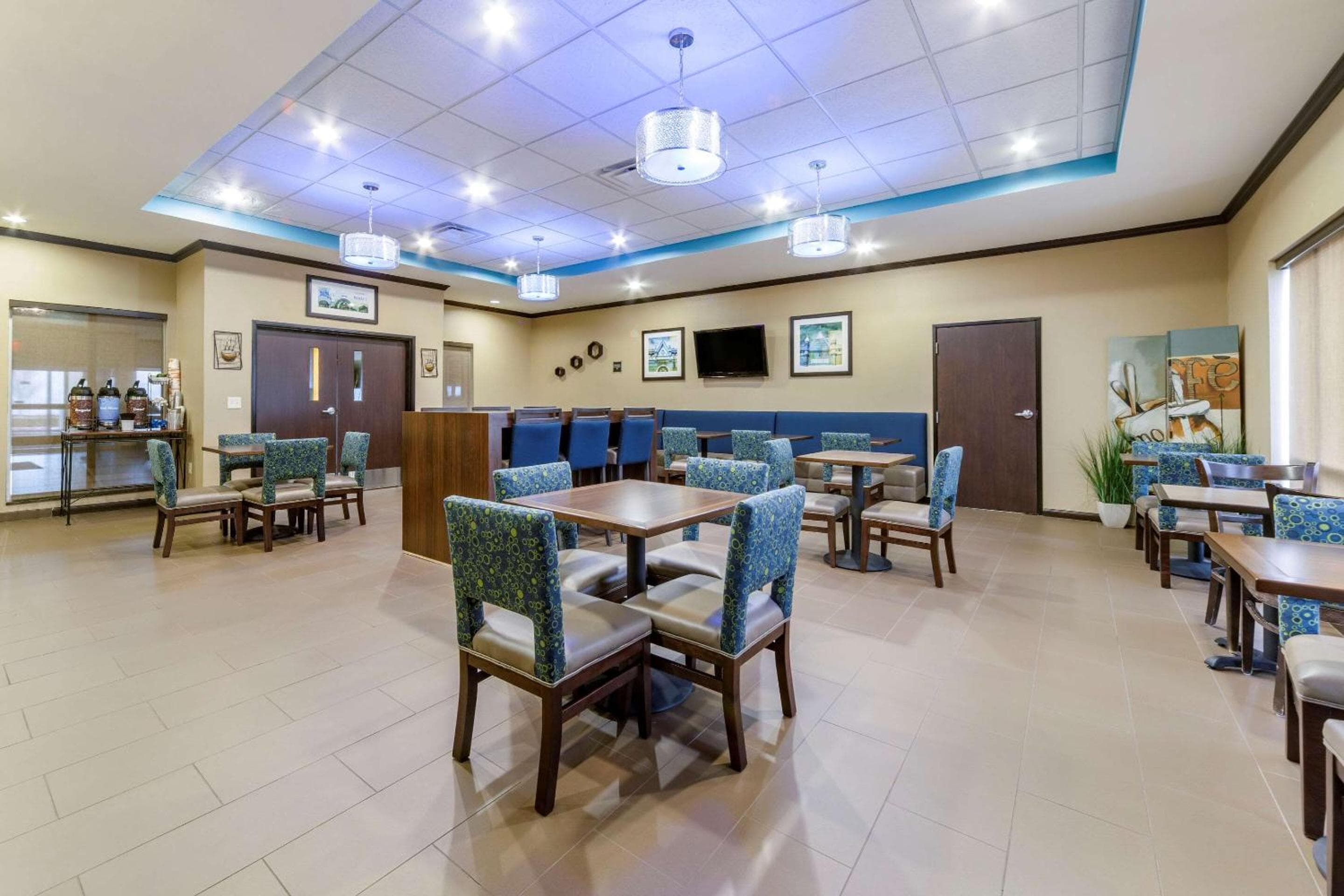 Comfort Inn & Suites Oklahoma City West - I-40