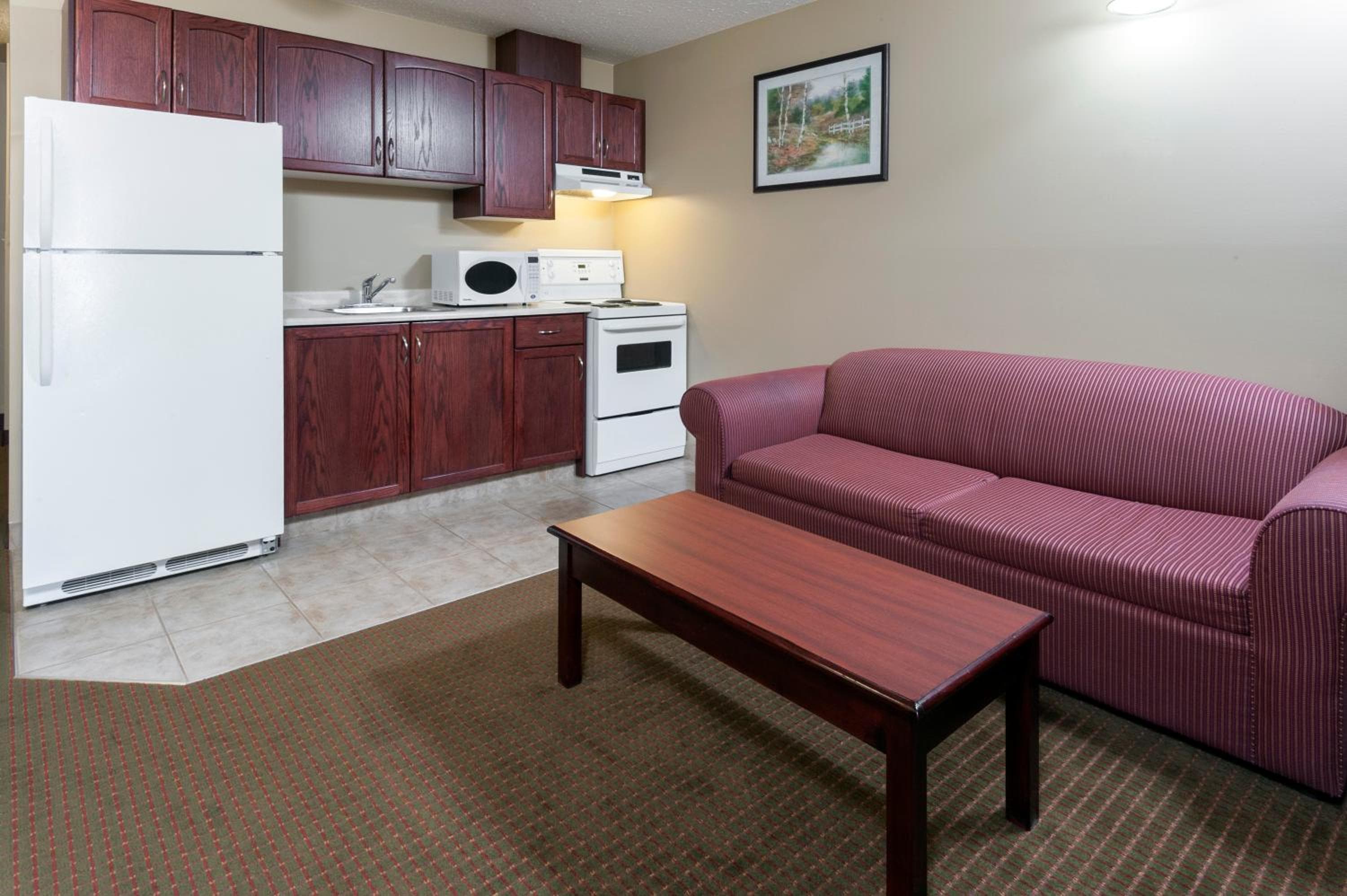 Super 8 by Wyndham Fort Saskatchewan