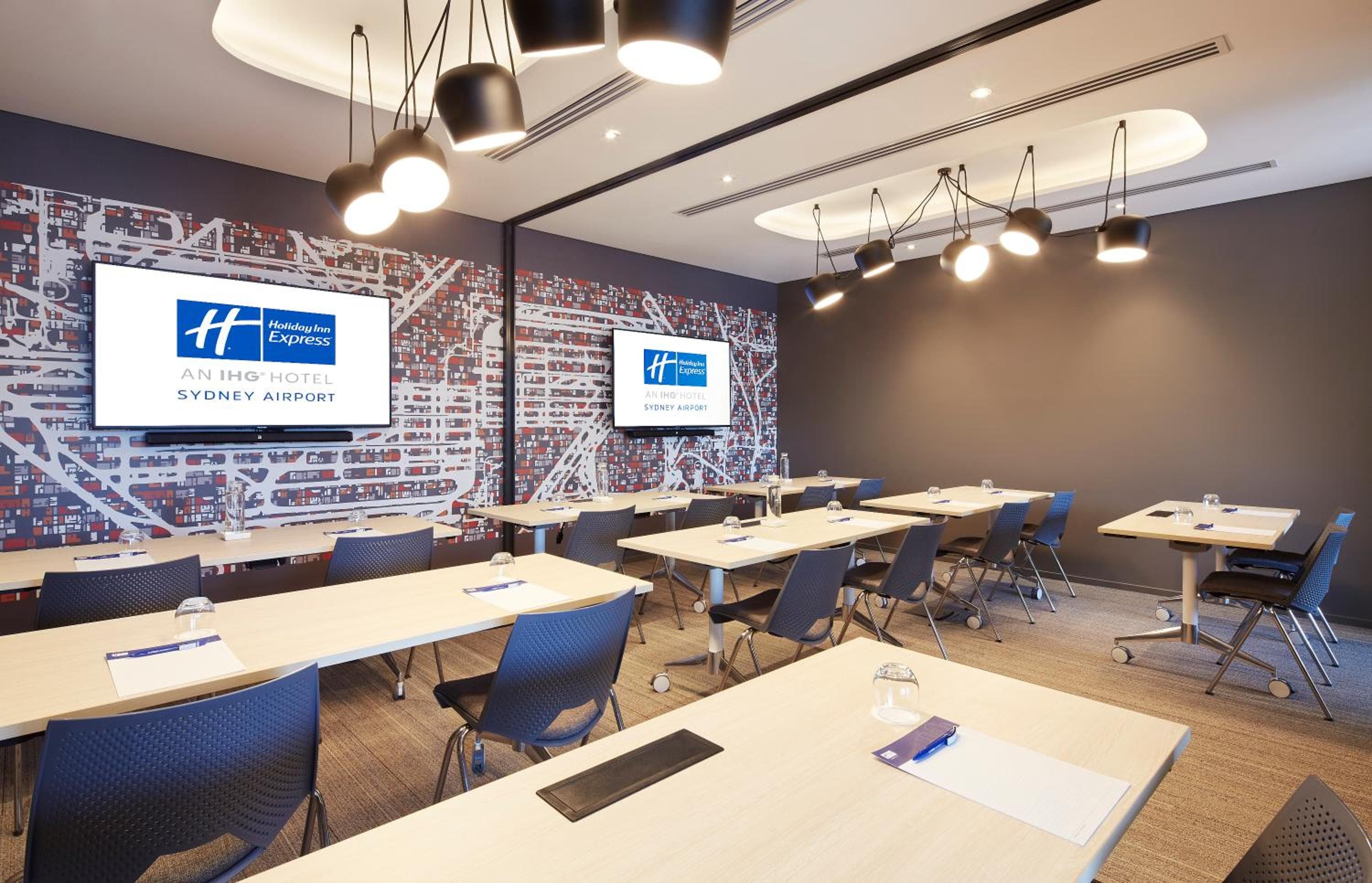 Holiday Inn Express Sydney Airport by IHG