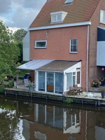 Tinyhouse Woody at the Water