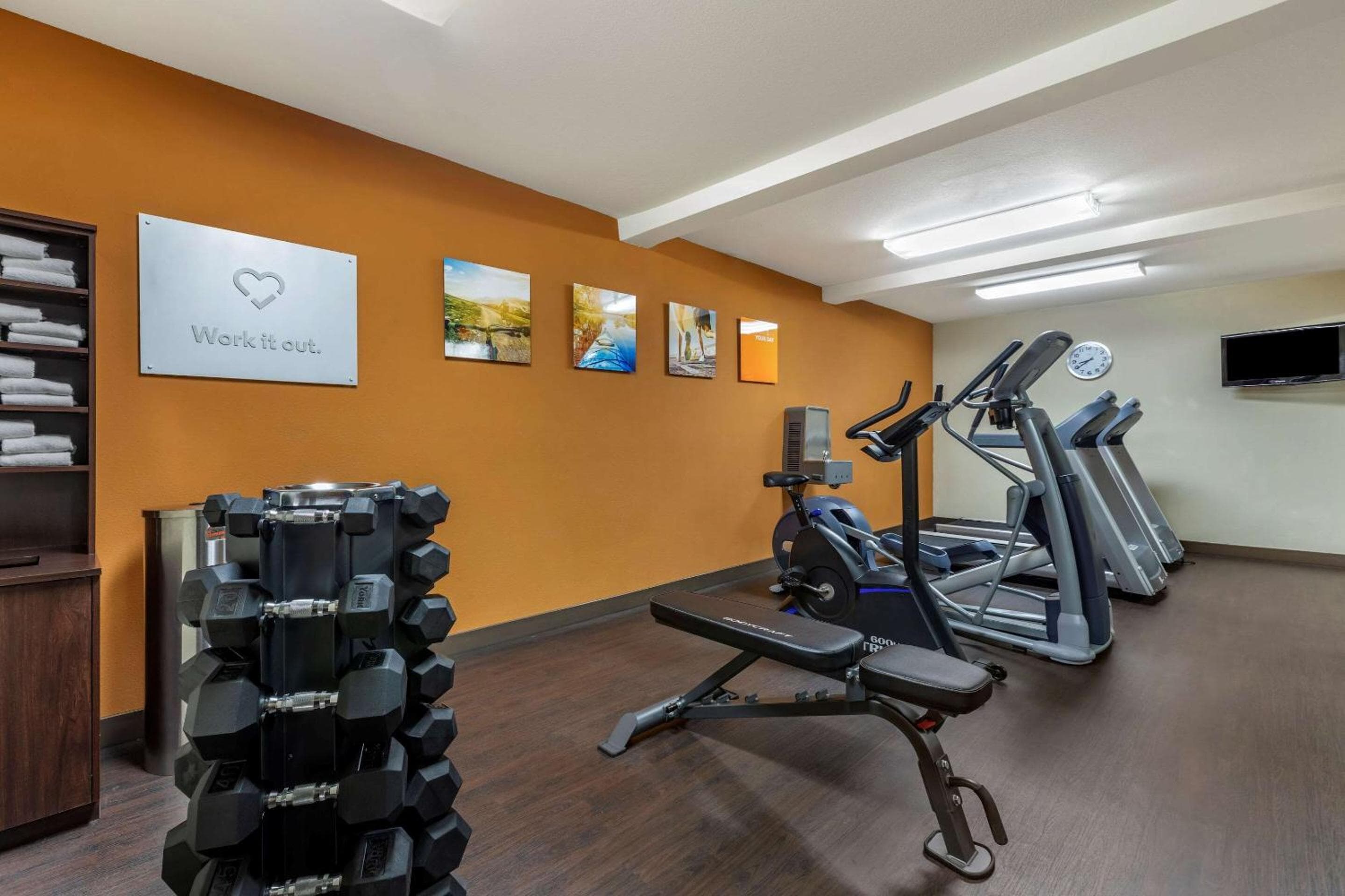 Comfort Suites Visalia - Convention Center