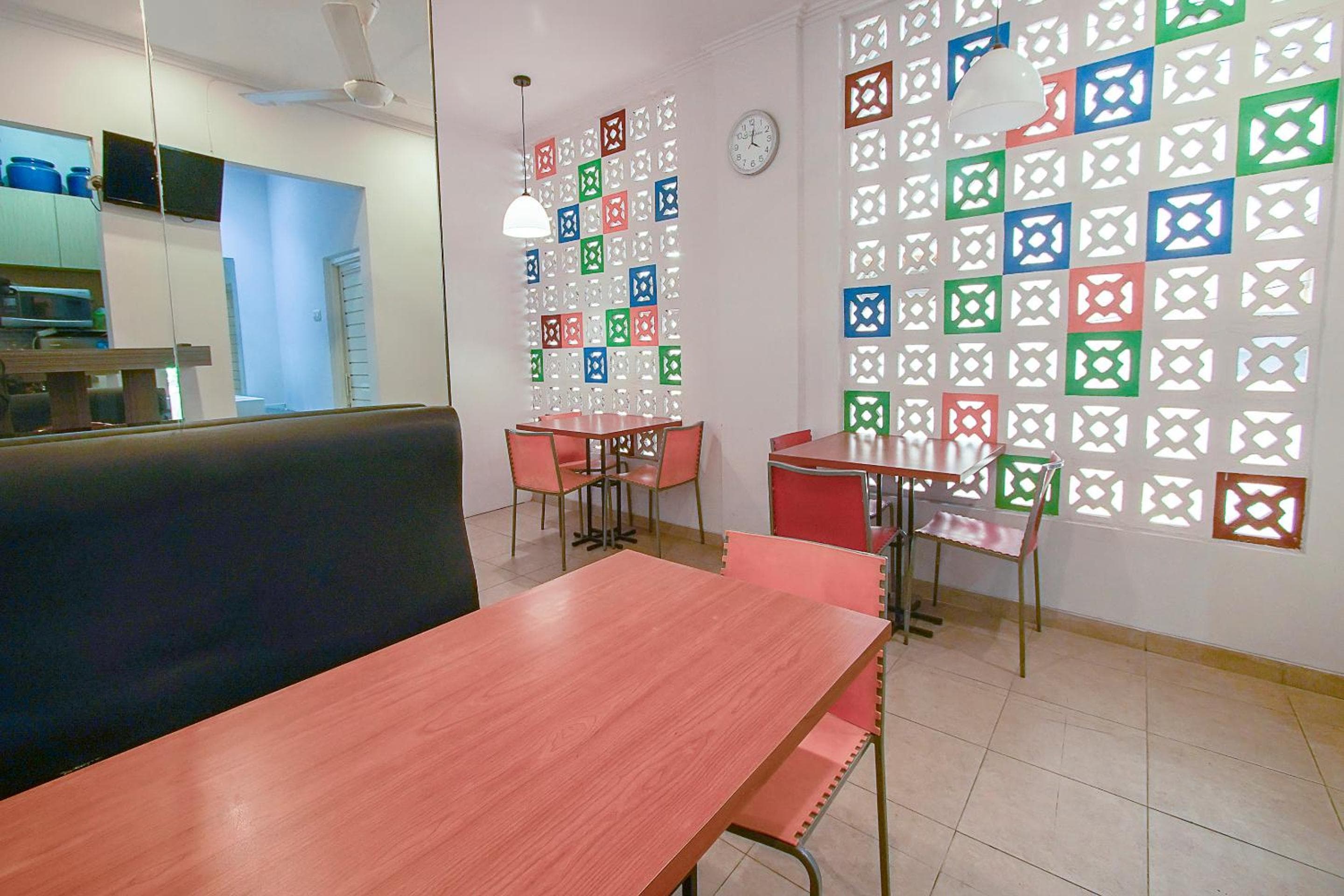Urbanview Hotel FiFFa Kauman Malang