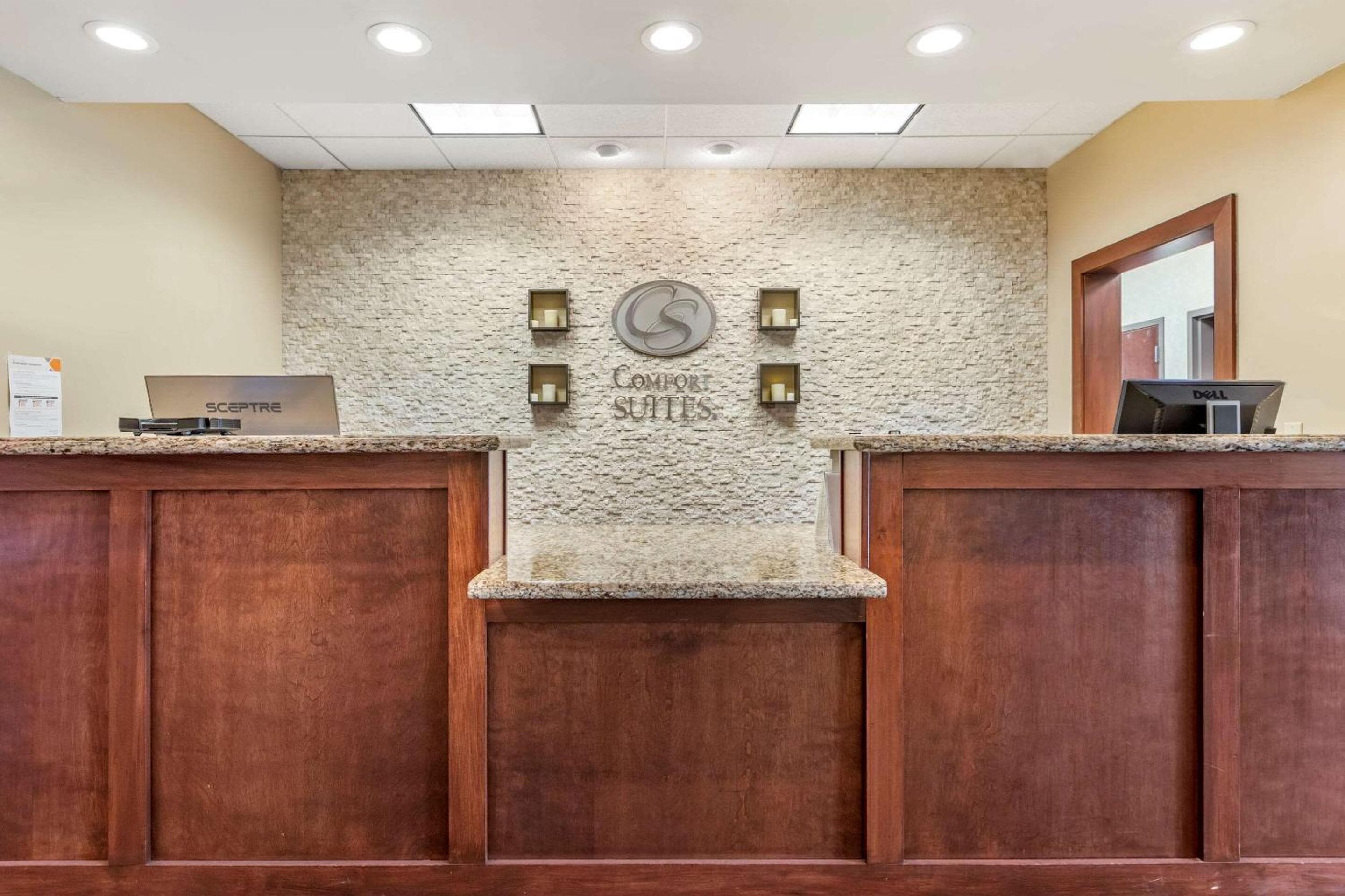 Comfort Suites Grand Rapids North