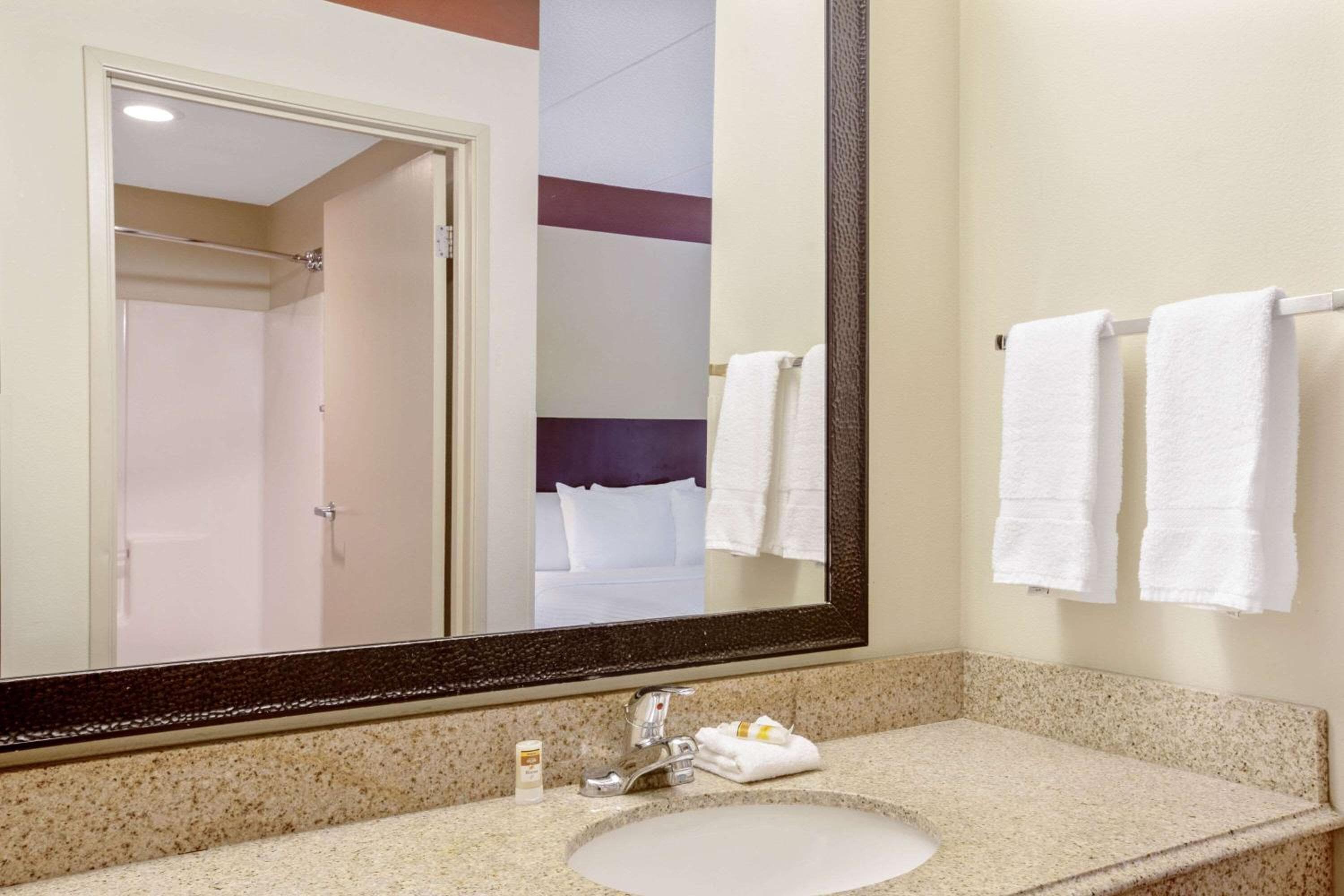 La Quinta by Wyndham Miami Cutler Bay