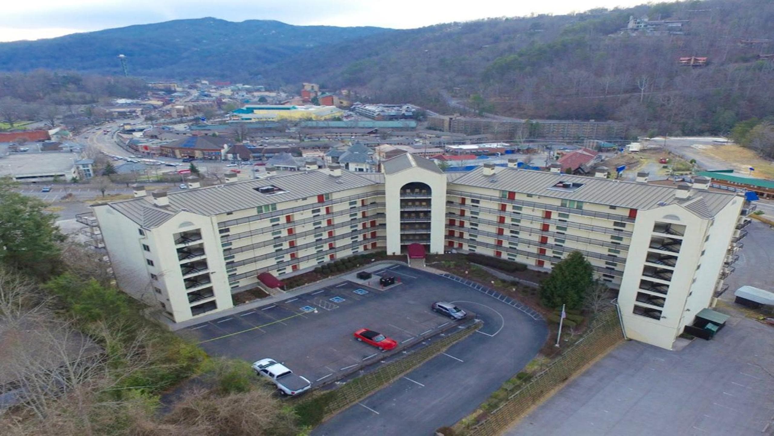 Gatlinburg Chateau Condo 309
