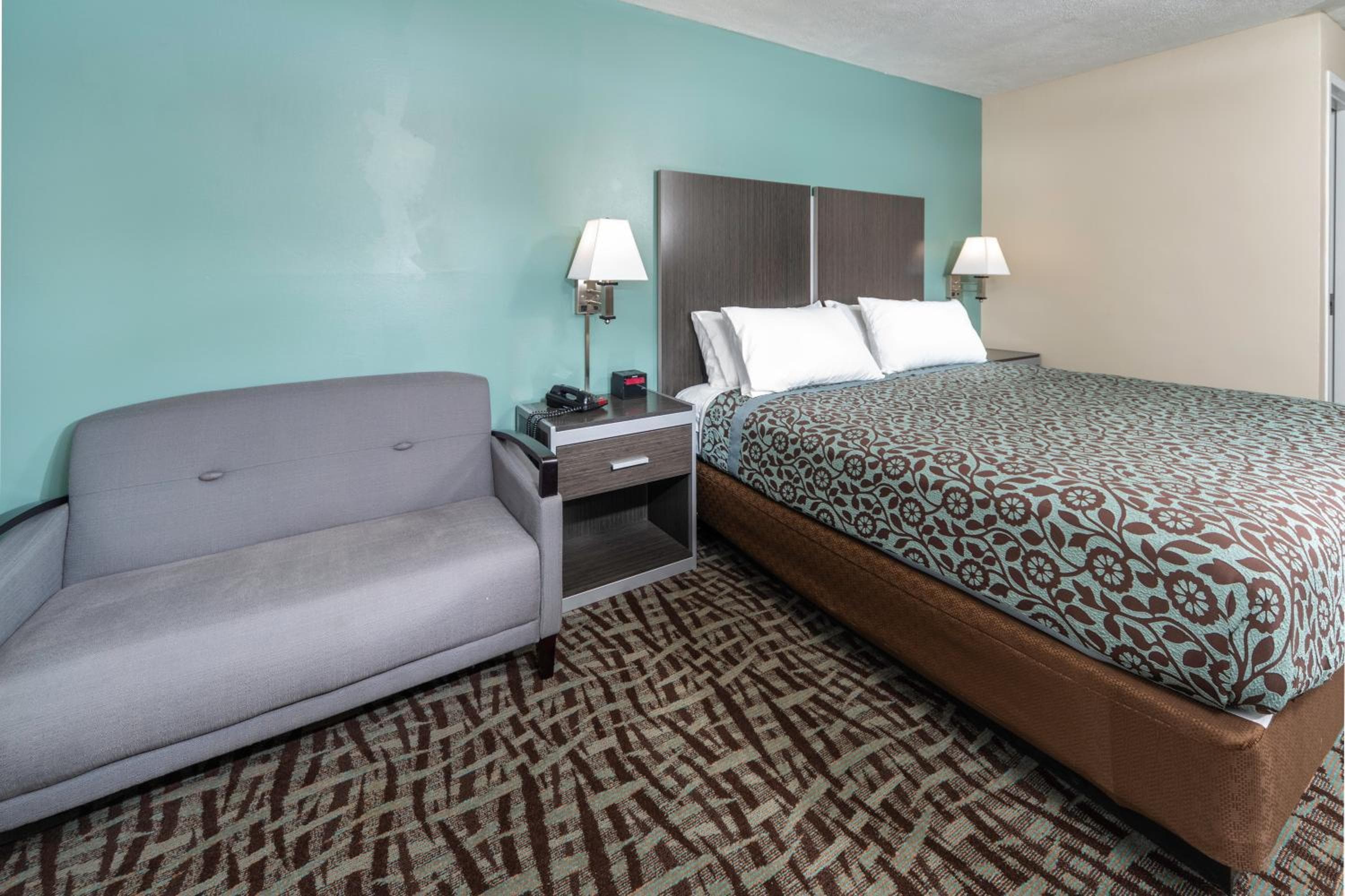 BridgePointe Inn & Suites by BPhotels, Council Bluffs, Omaha Area