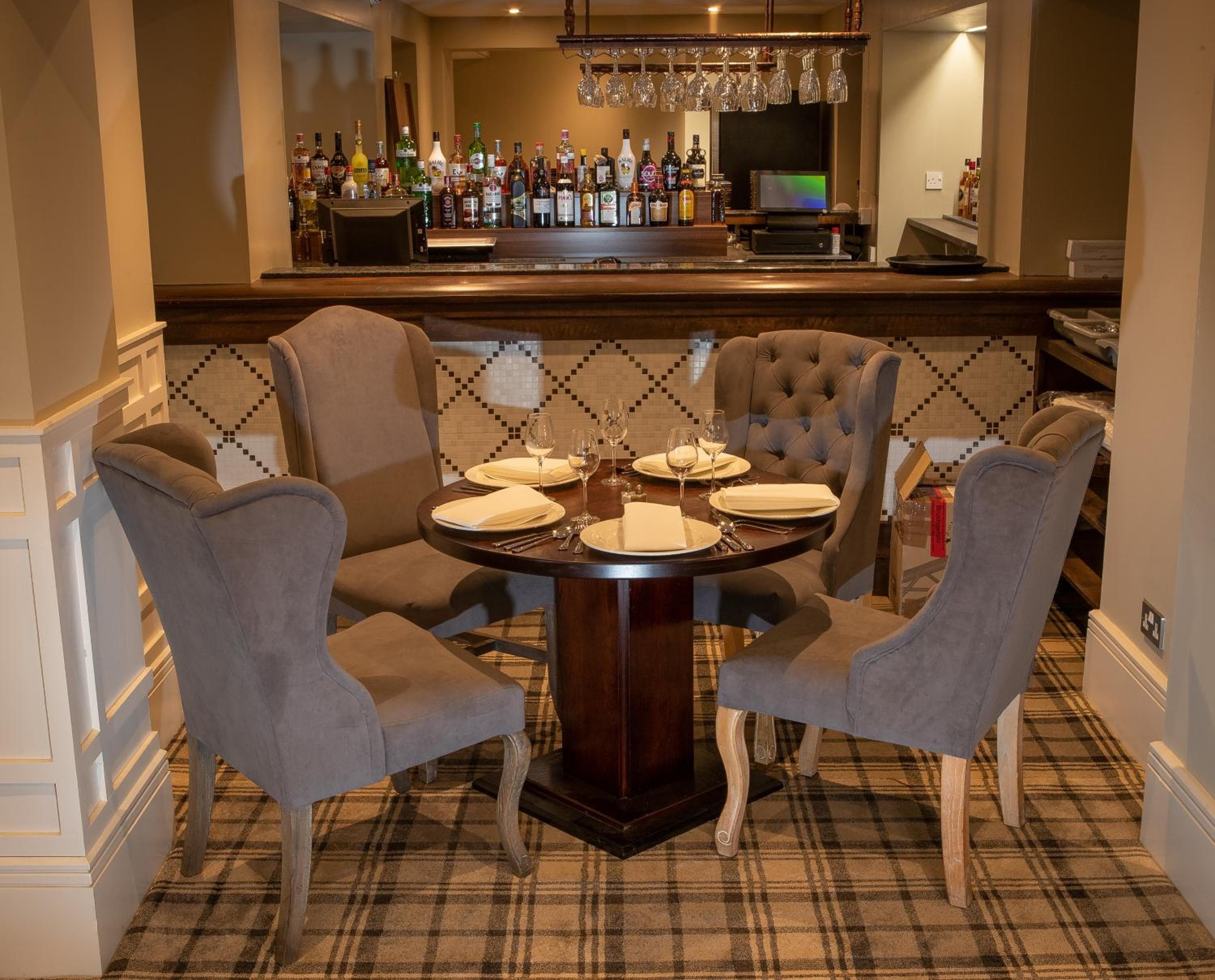 Crowwood Hotel and Alba Restaurant