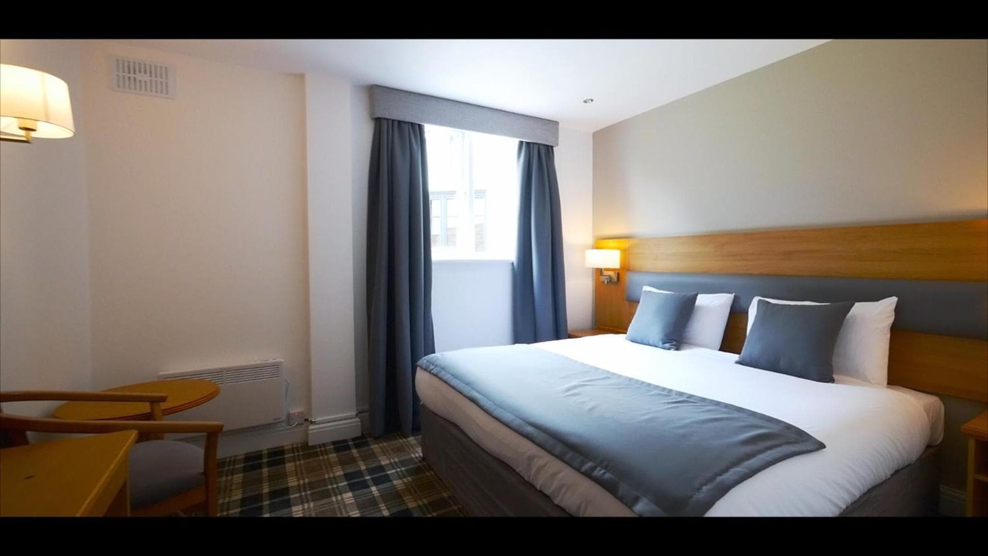 Crowwood Hotel and Alba Restaurant