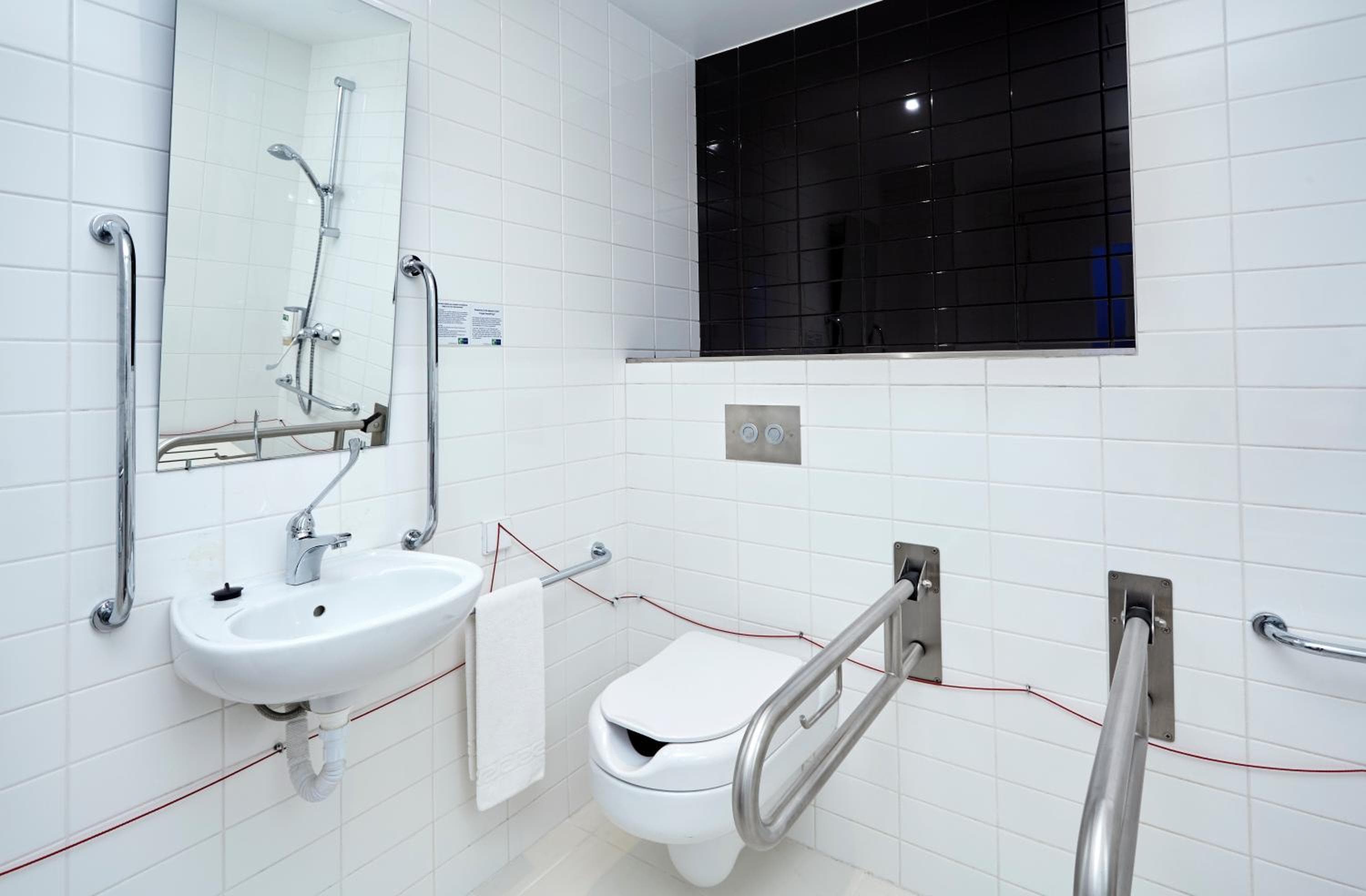 Holiday Inn Express Lisbon Alfragide by IHG