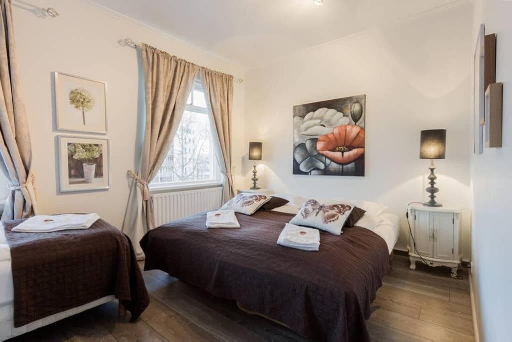 Superb central location, no car needed - Spacious