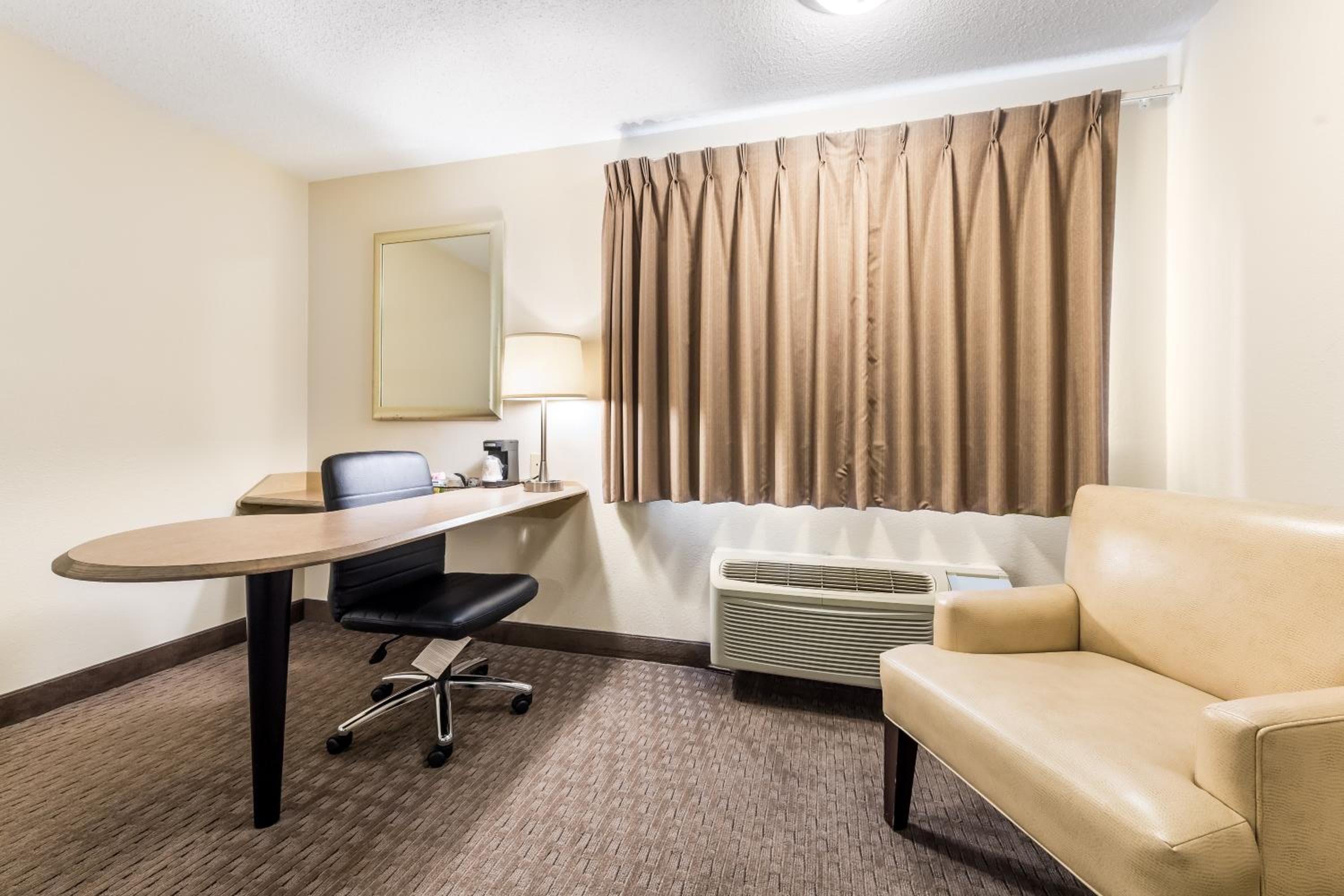 Red Roof Inn Cleveland Airport - Middleburg Heights