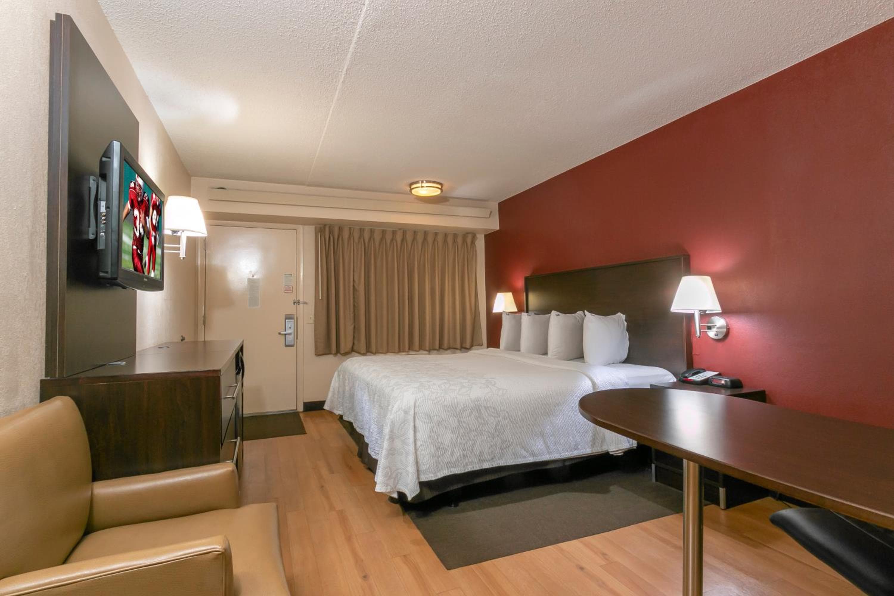 Red Roof Inn PLUS+ Washington DC Rockville