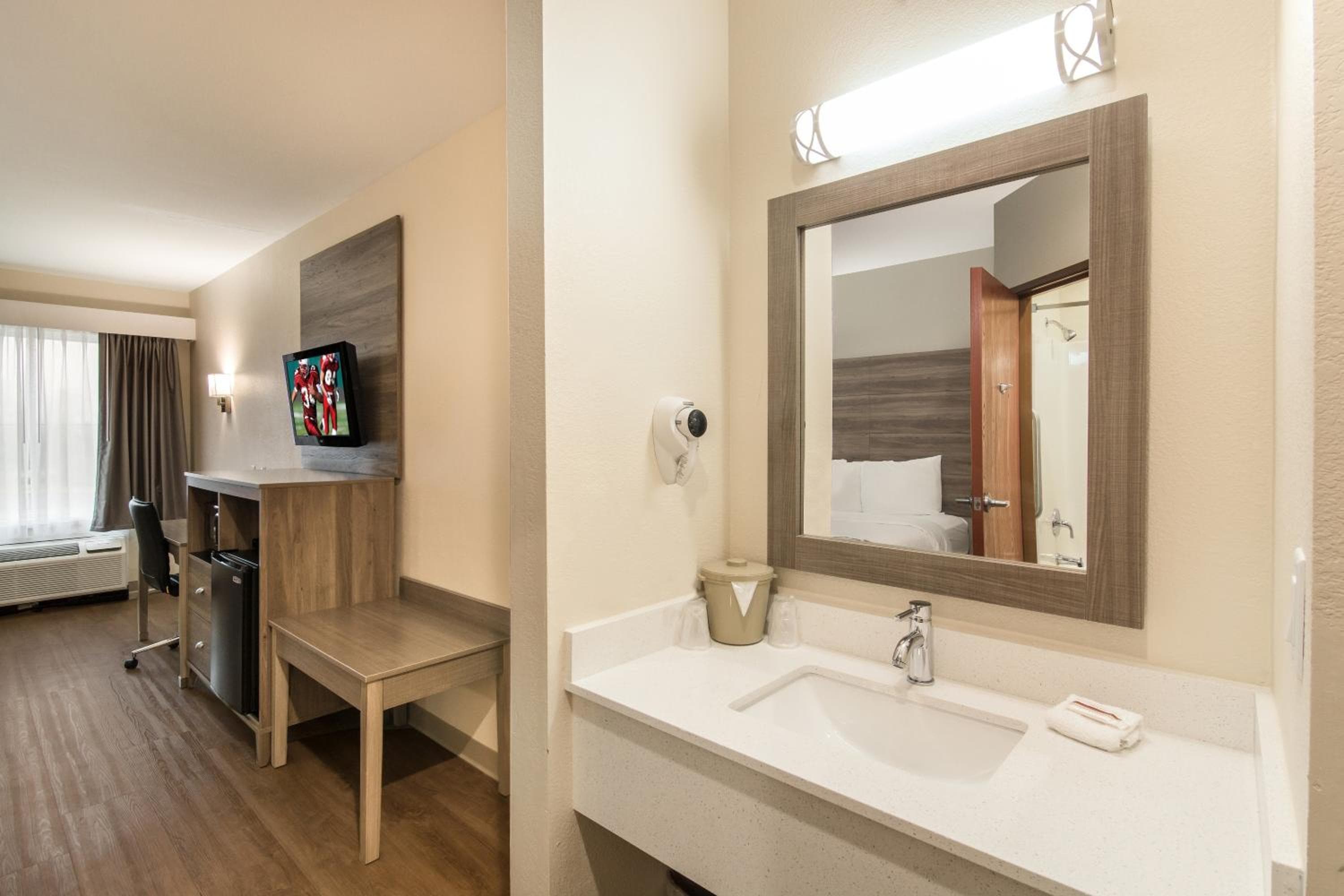Red Roof Inn Panama City