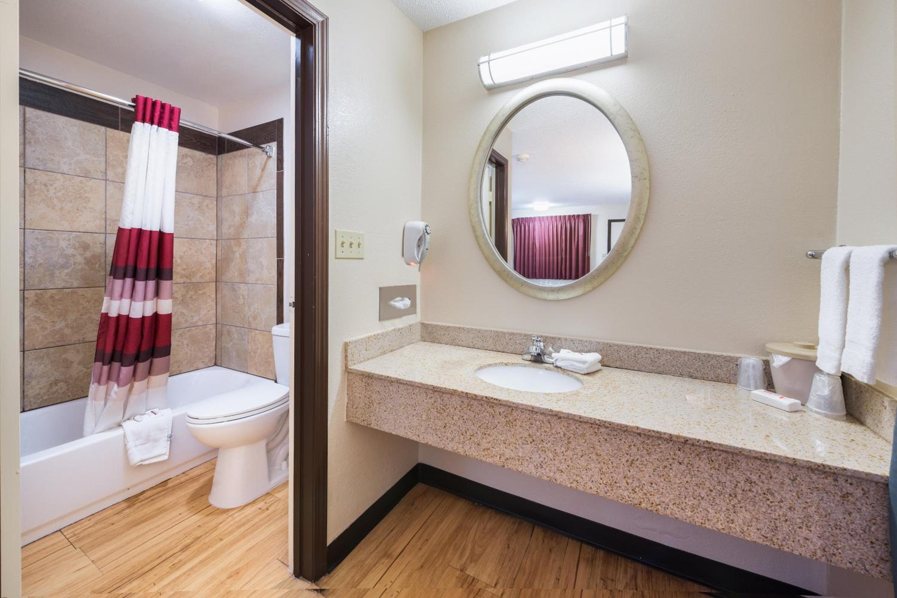 Red Roof Inn Columbus - Grove City