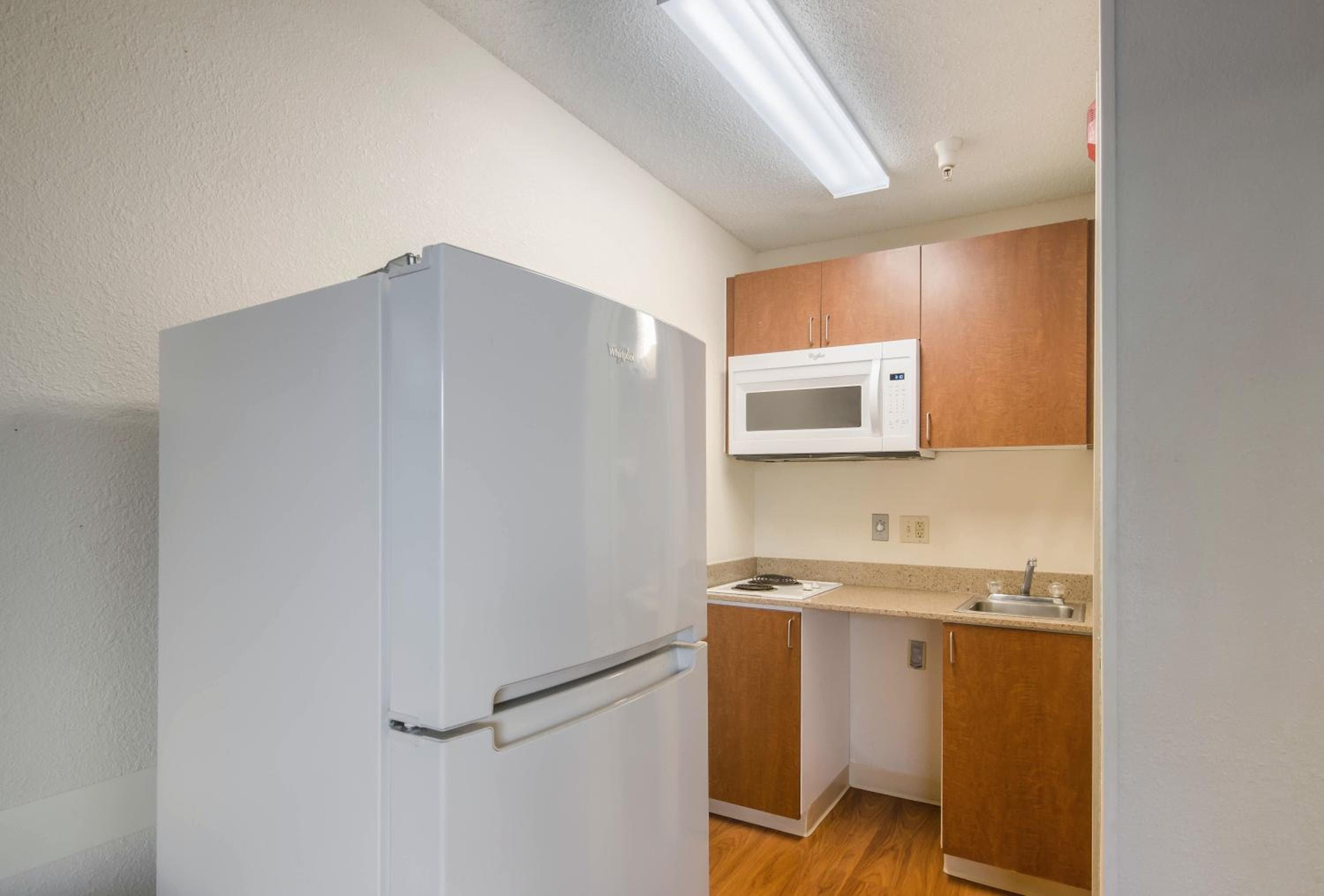 HomeTowne Studios by Red Roof Denver - Thornton