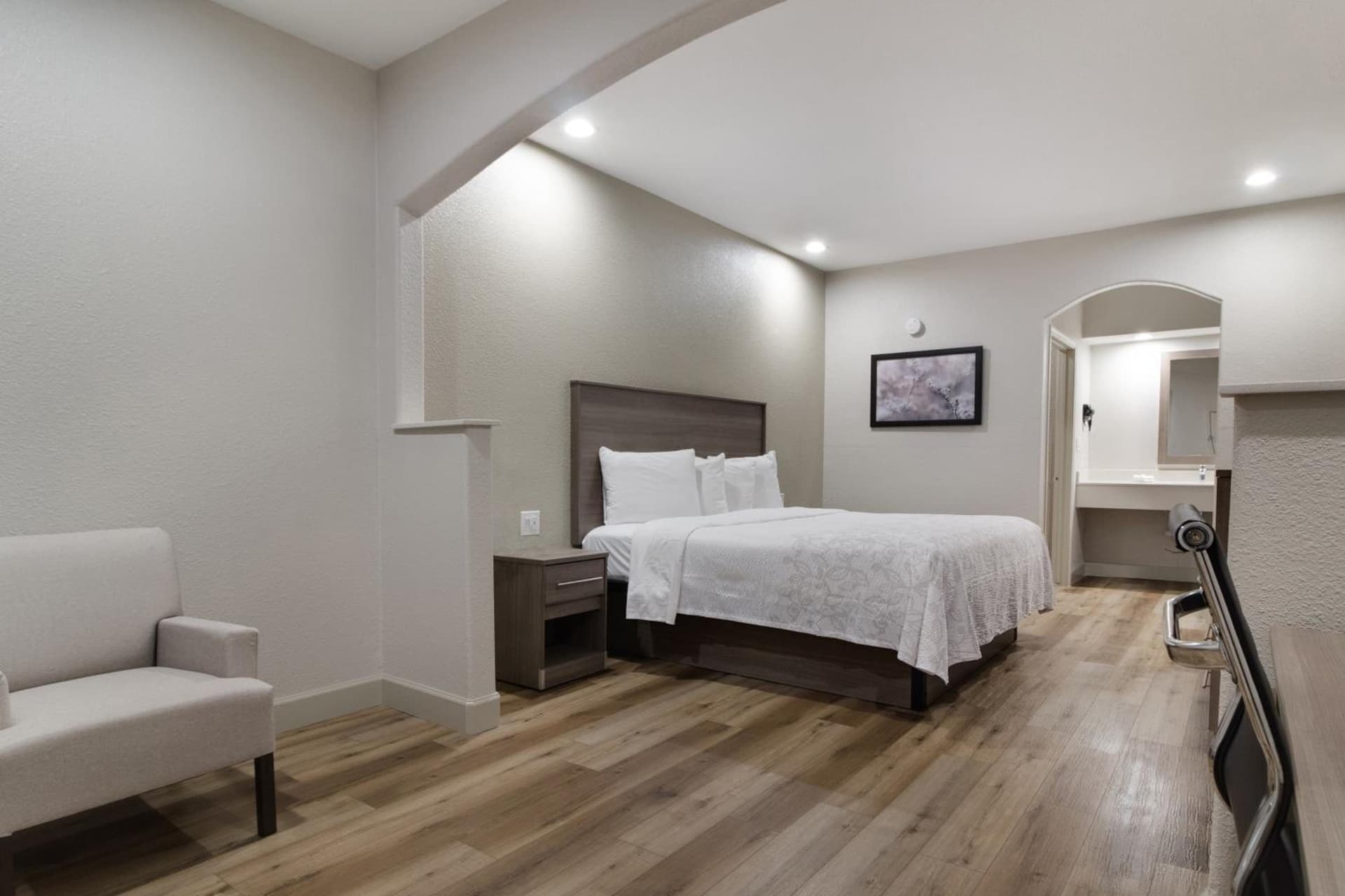 Red Roof Inn PLUS + Galveston - Beachfront